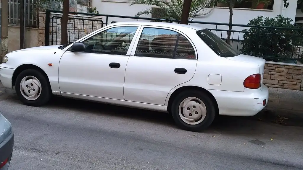 Hyundai Accent LS '95