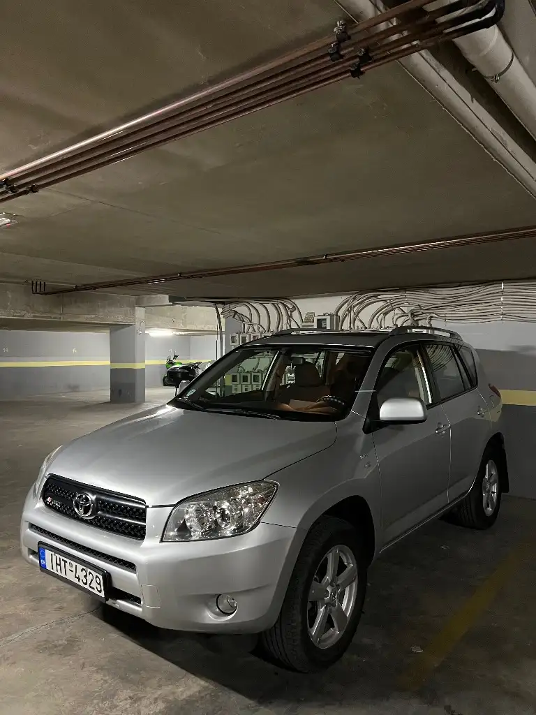 Toyota RAV-4 Executive …