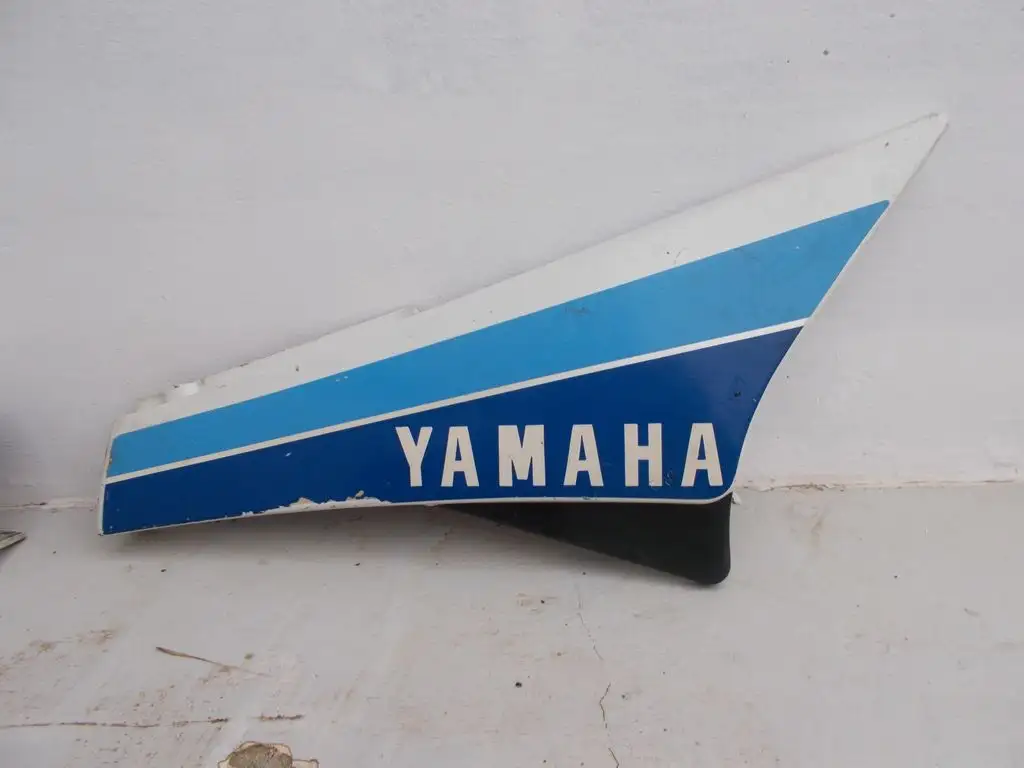 YAMAHA RD350 YPVS  ΚΑΠΑΚΙΑ  ΠΛΑΙΝΑ   ΓΝΗΣΙA   ΣΤΟΚ 