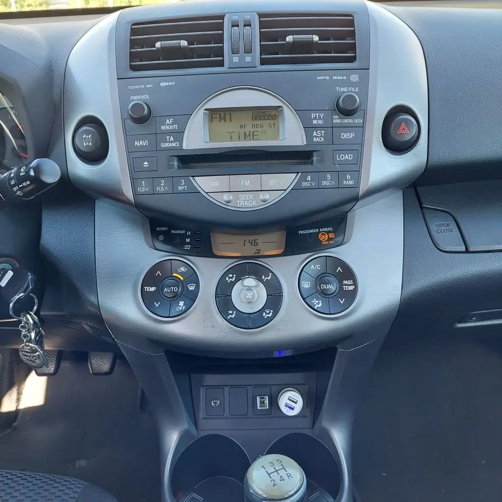 Toyota RAV-4  '06