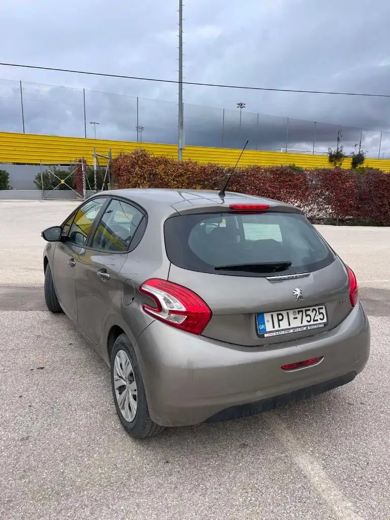 Peugeot 208 '15