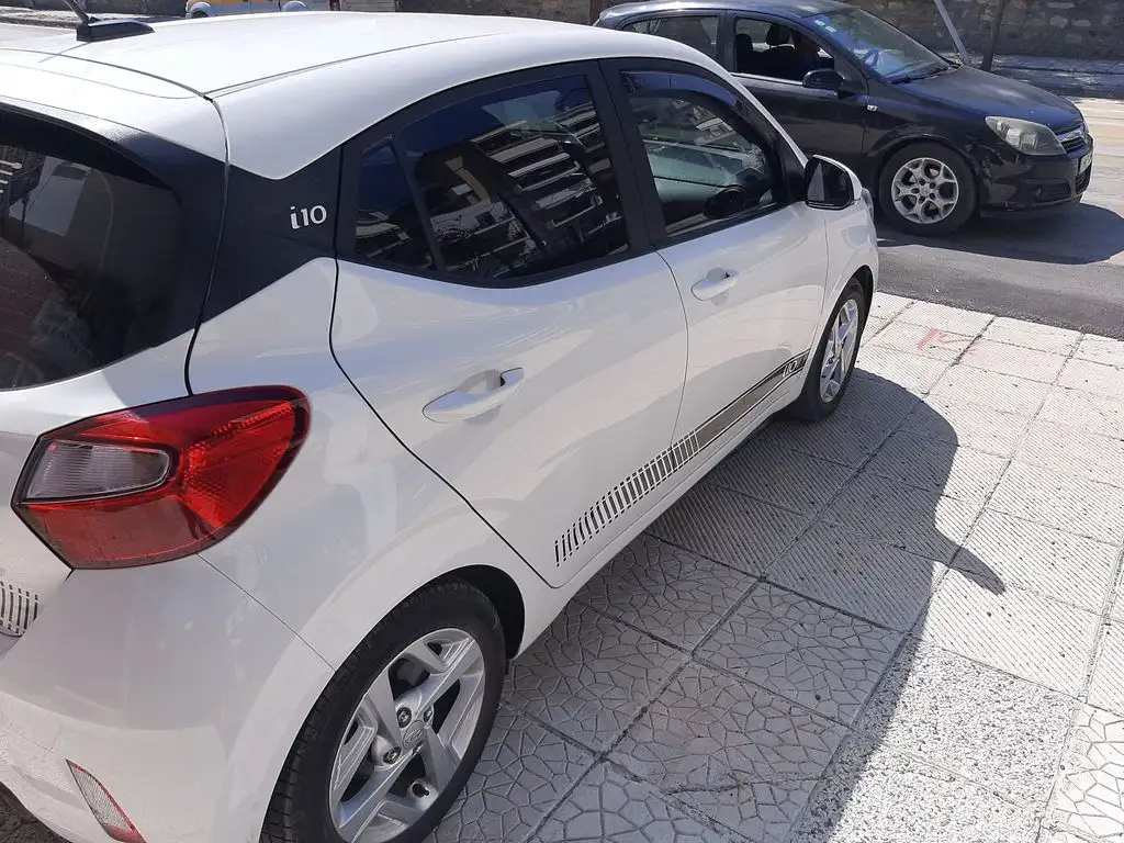 Hyundai i10 PREMIUM …