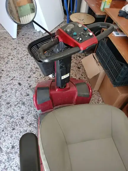 Ηλεκτρικό αναπηρικό αμαξιδιο - 4