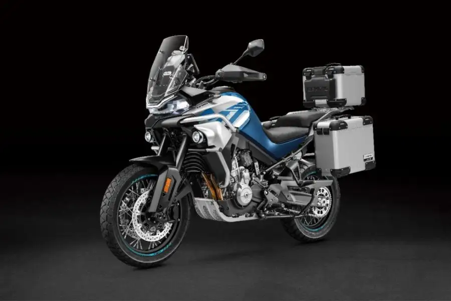 CFMoto MT 800 …