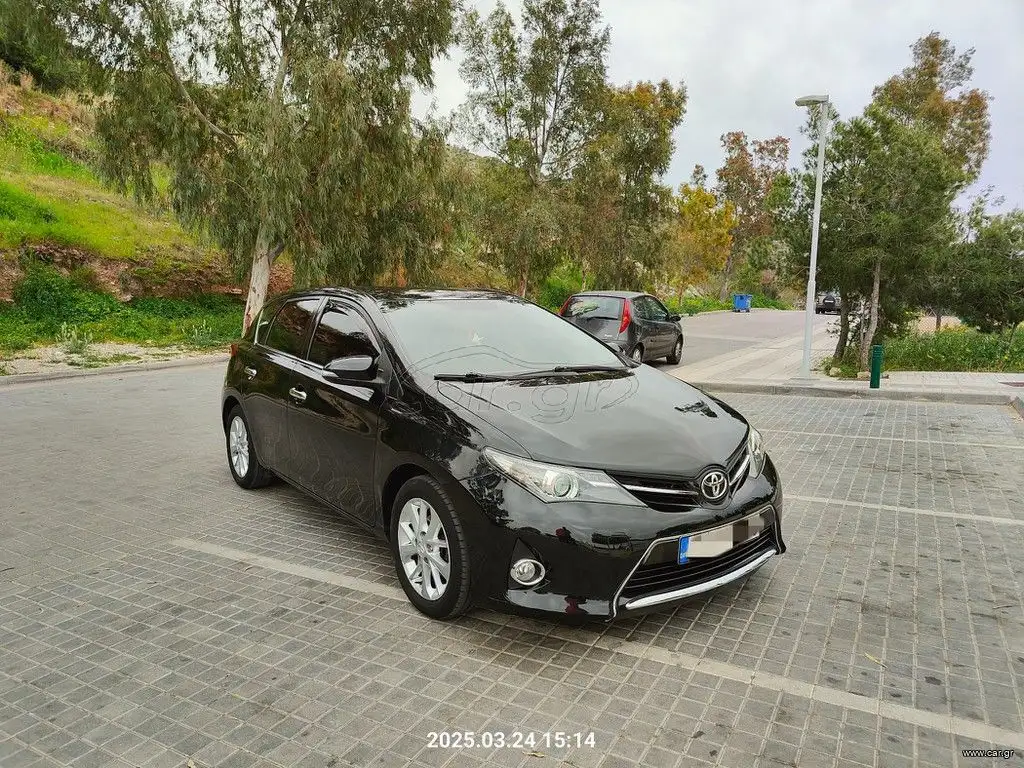 Toyota Auris ΤΙΜΗ …