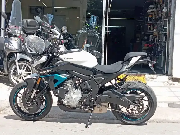 CFMoto '25 NK 675