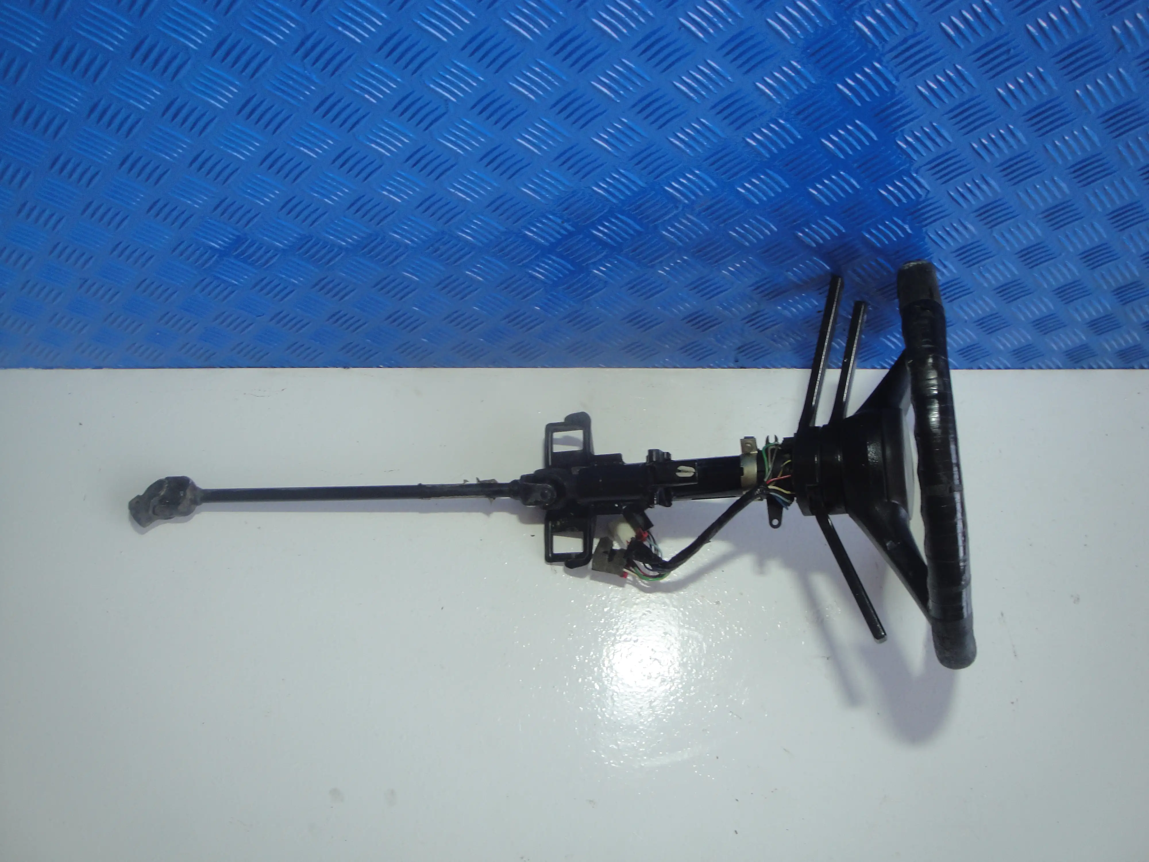 Τιμονι Μαζι με …