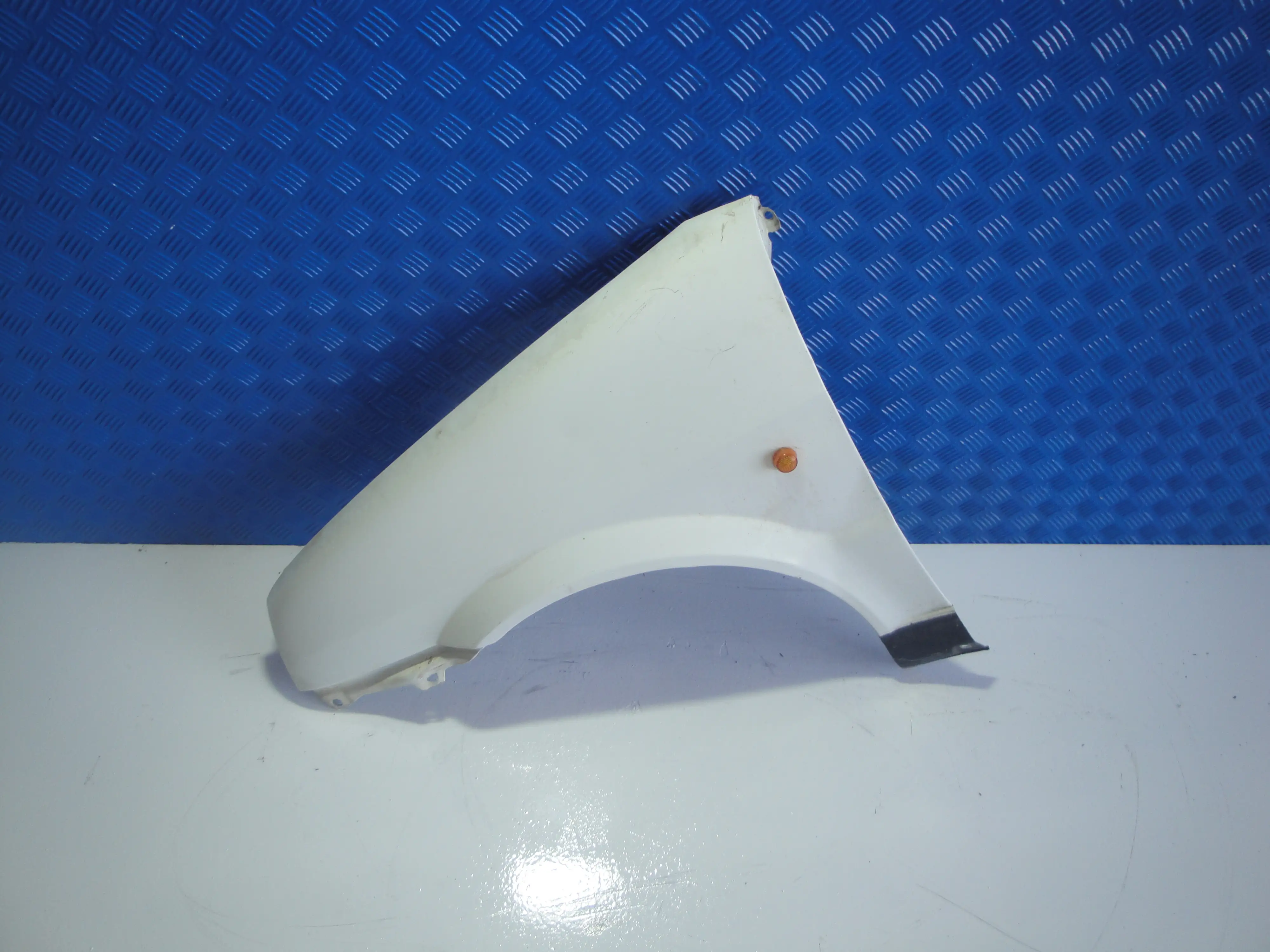 Φτερο Εμπρος Αριστερα …