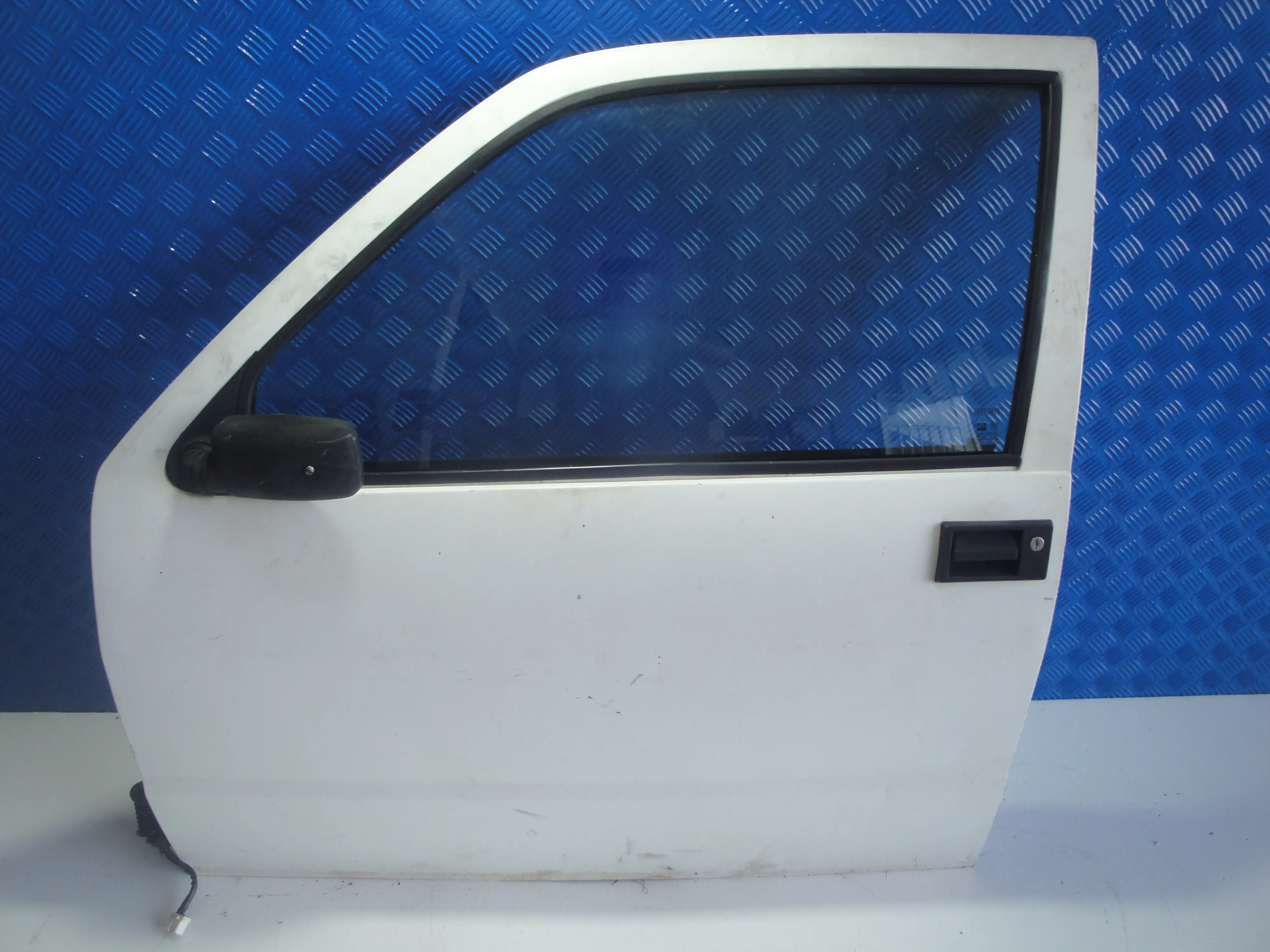 Πορτα Εμπρος Αριστερα …