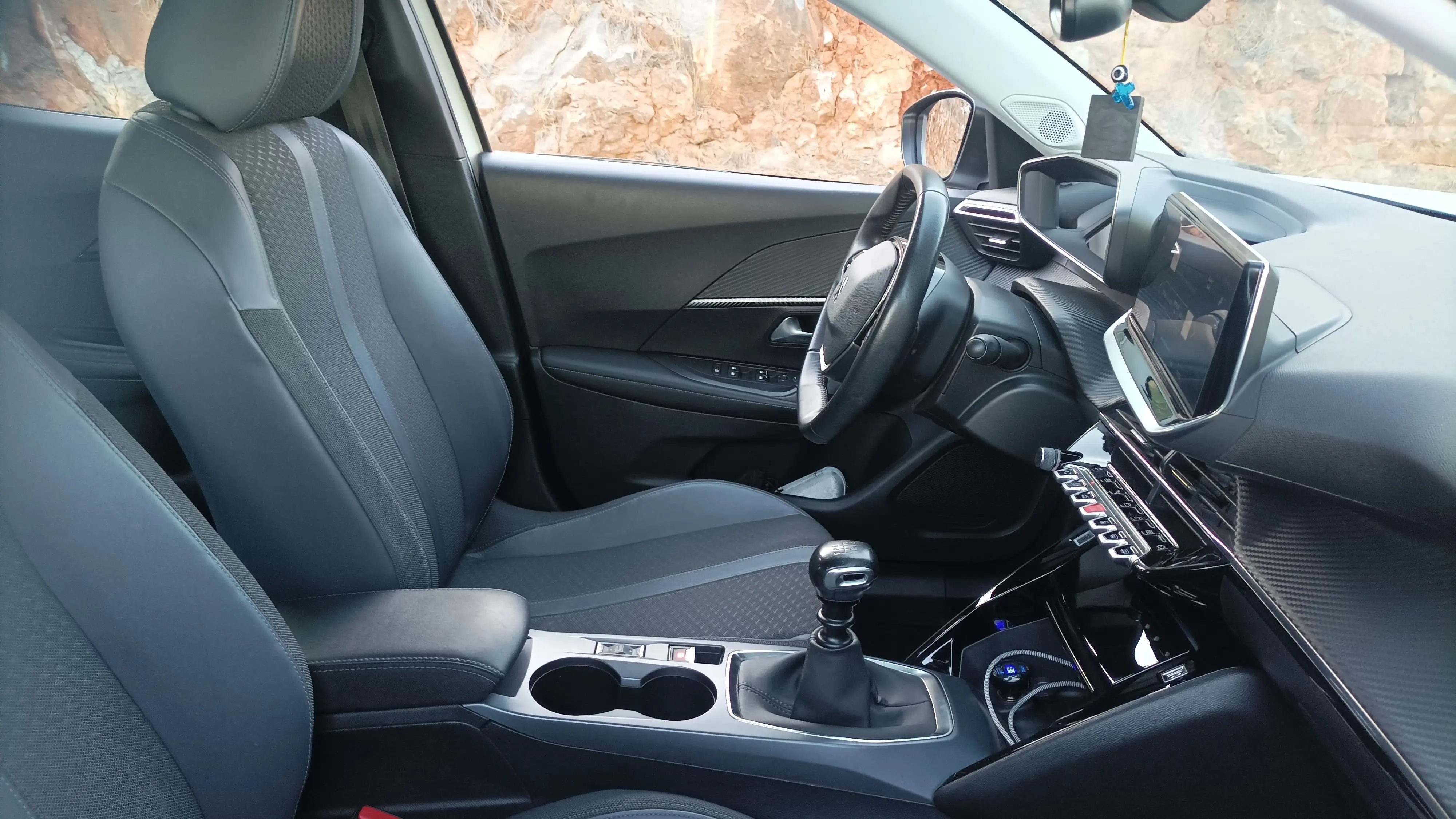 Peugeot 2008 B …