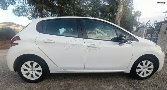 Peugeot 208 1.0 like '16