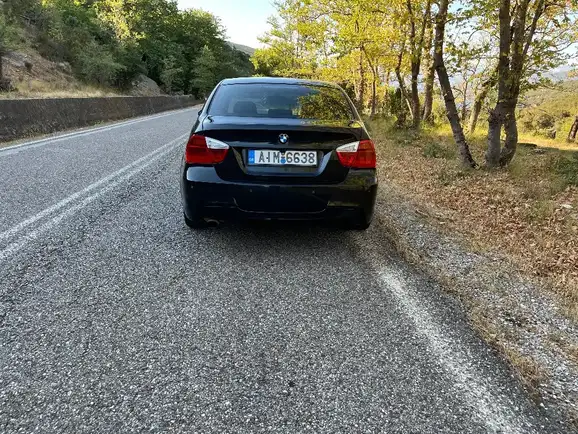 BMW 318  '06