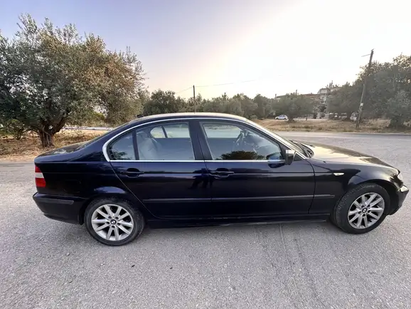 BMW 318  '04