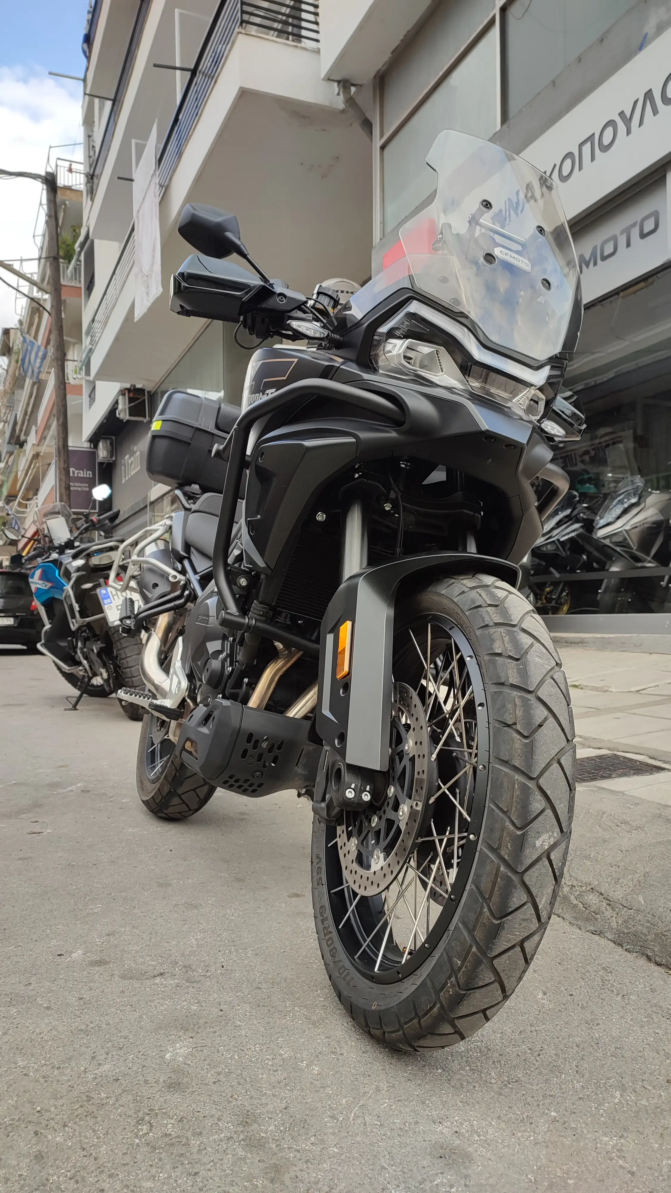 CFMoto MT700 '25
