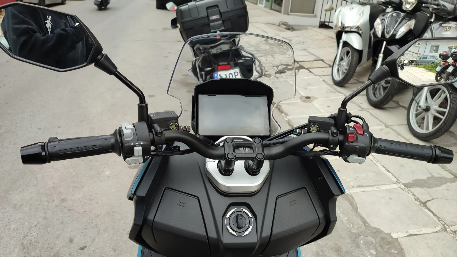Thrust X-SUV 300 …