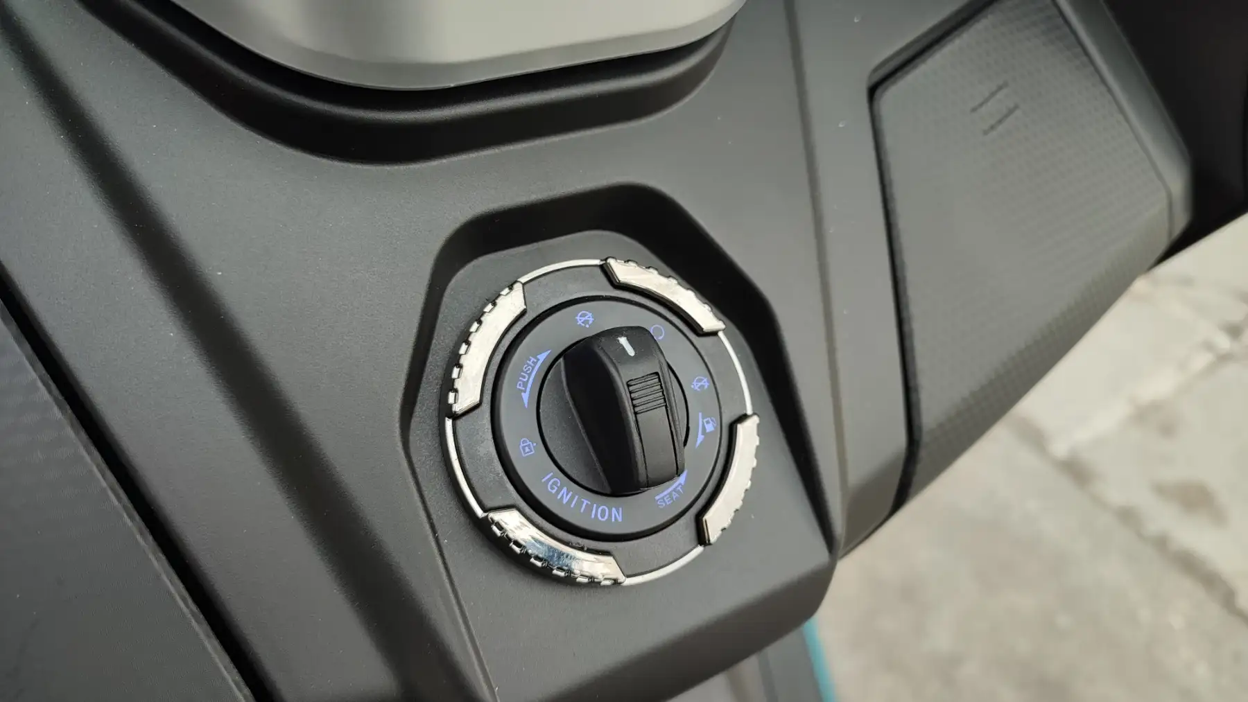 Thrust X-SUV 300 …