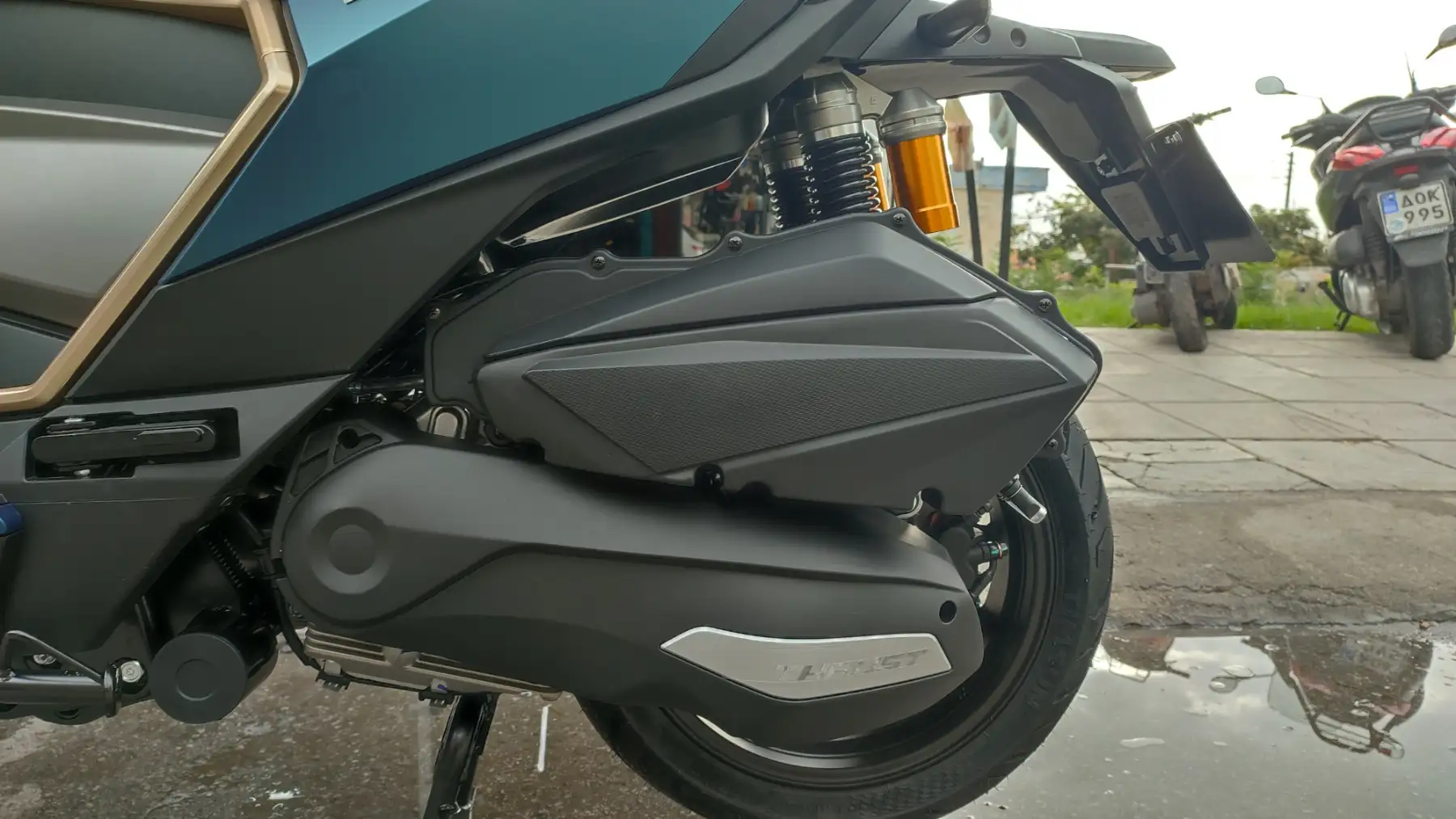 Thrust X-SUV 300 …