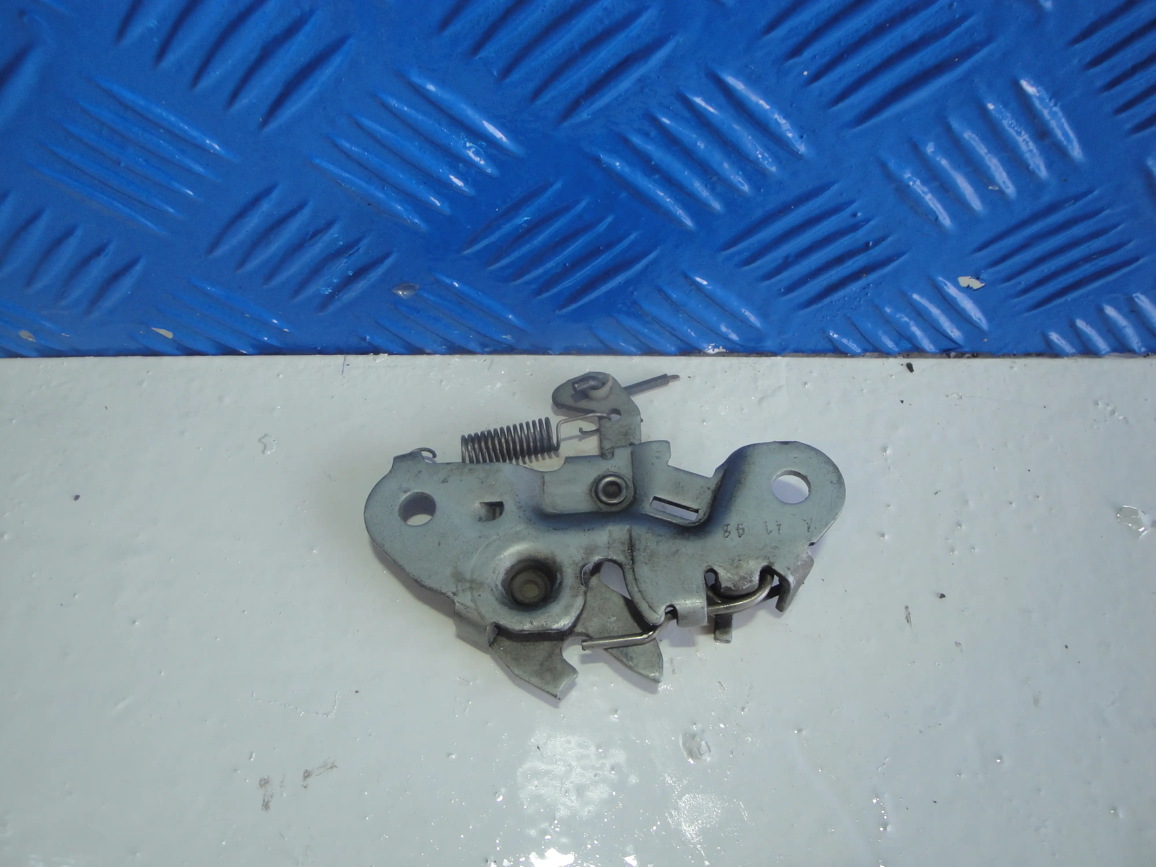 Κλειδαρία Καπό Εμπρός …