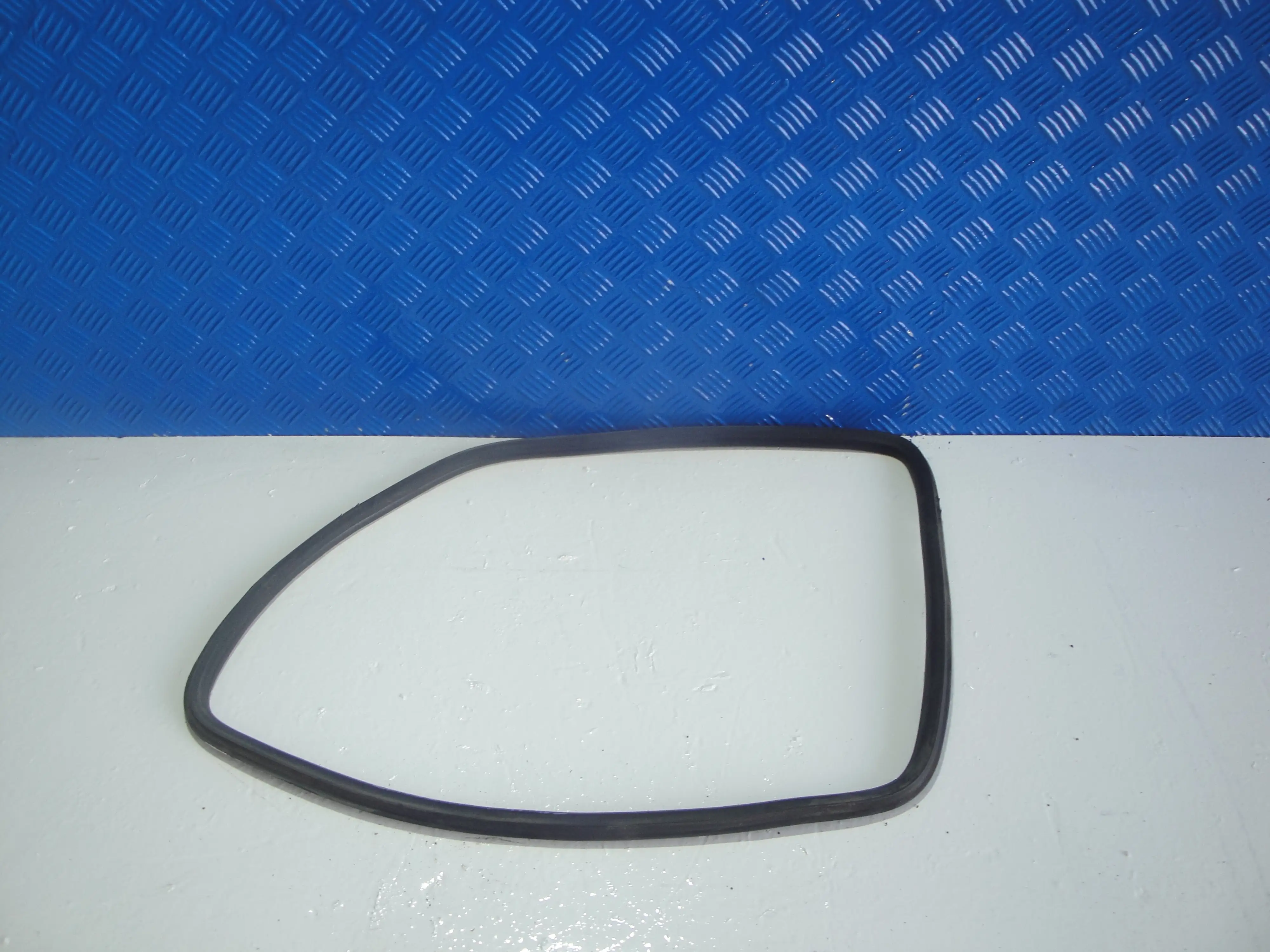 Λαστιχο παραθυρου πισω …