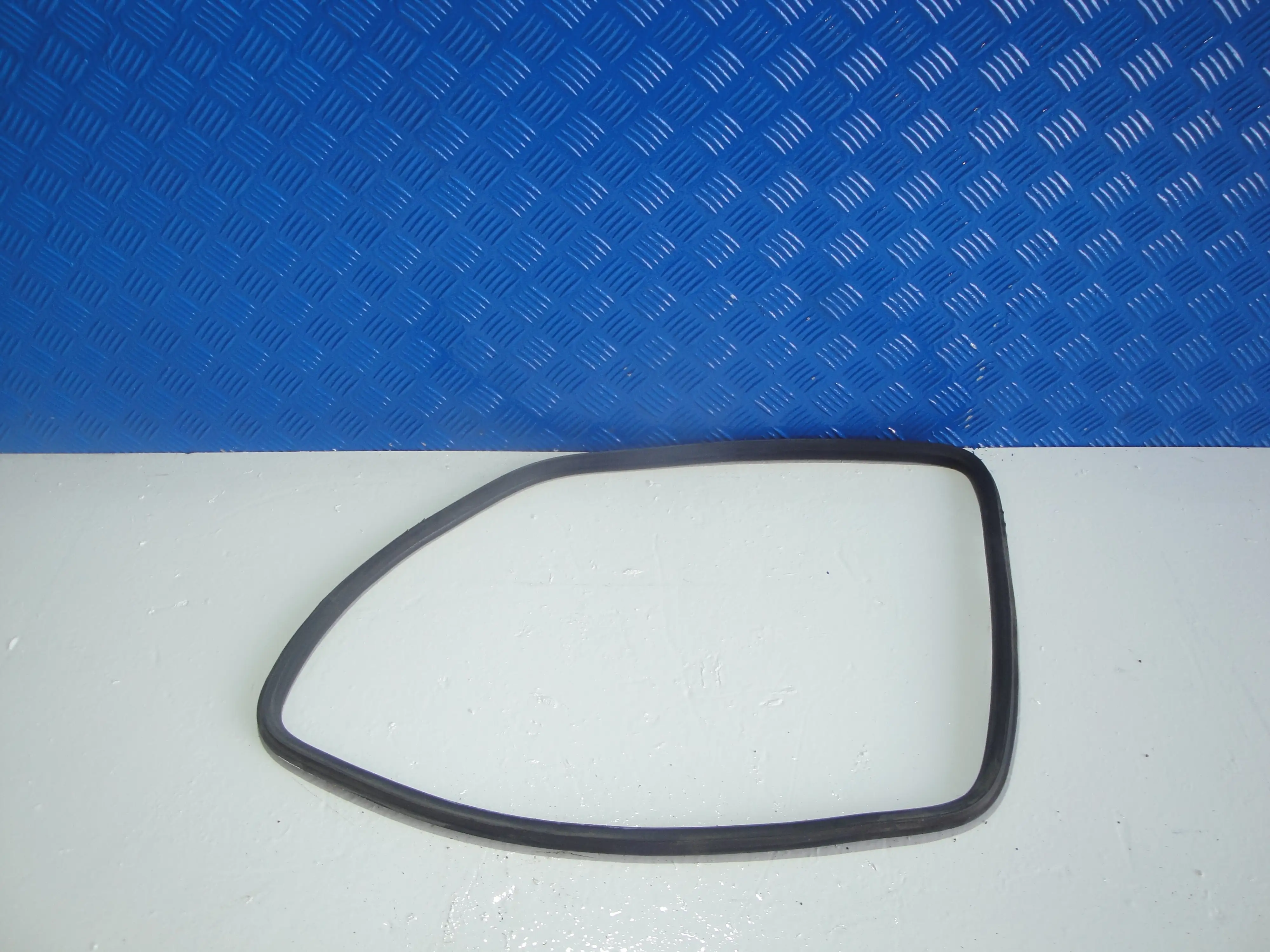 Λαστιχο παραθυρου πισω …