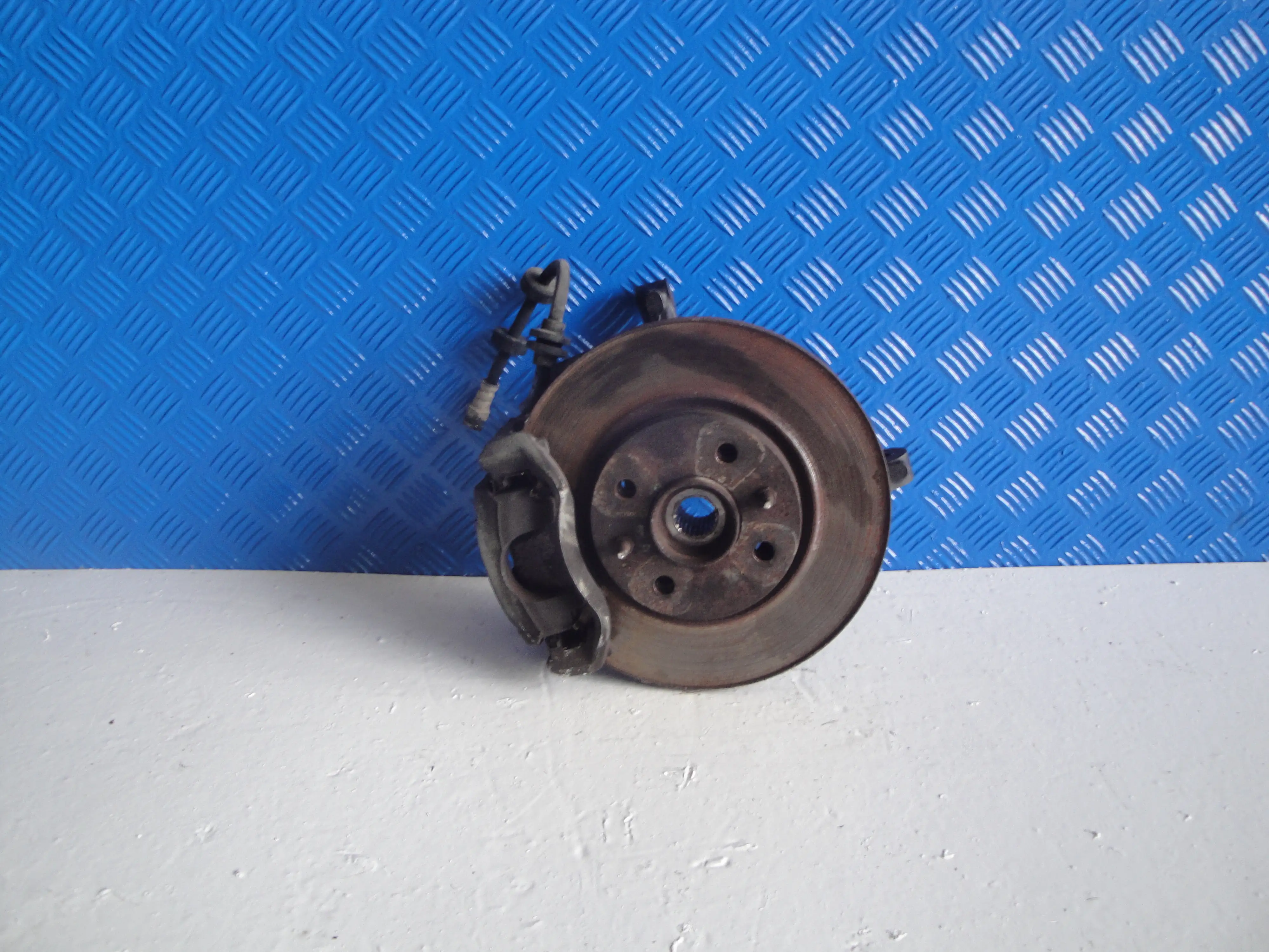 Ακρο Εμπρος Αριστερα …