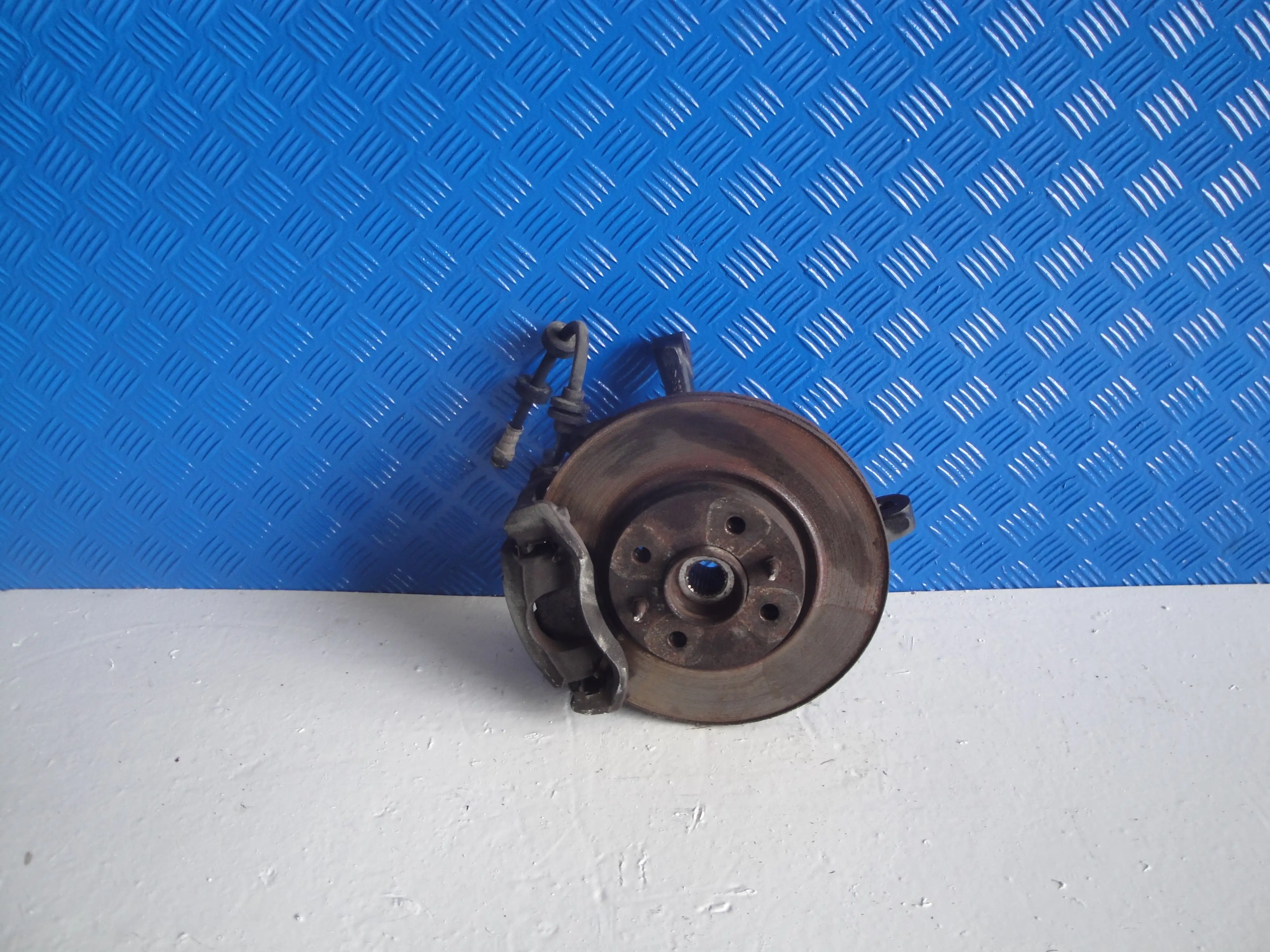 Ακρο Εμπρος Αριστερα …