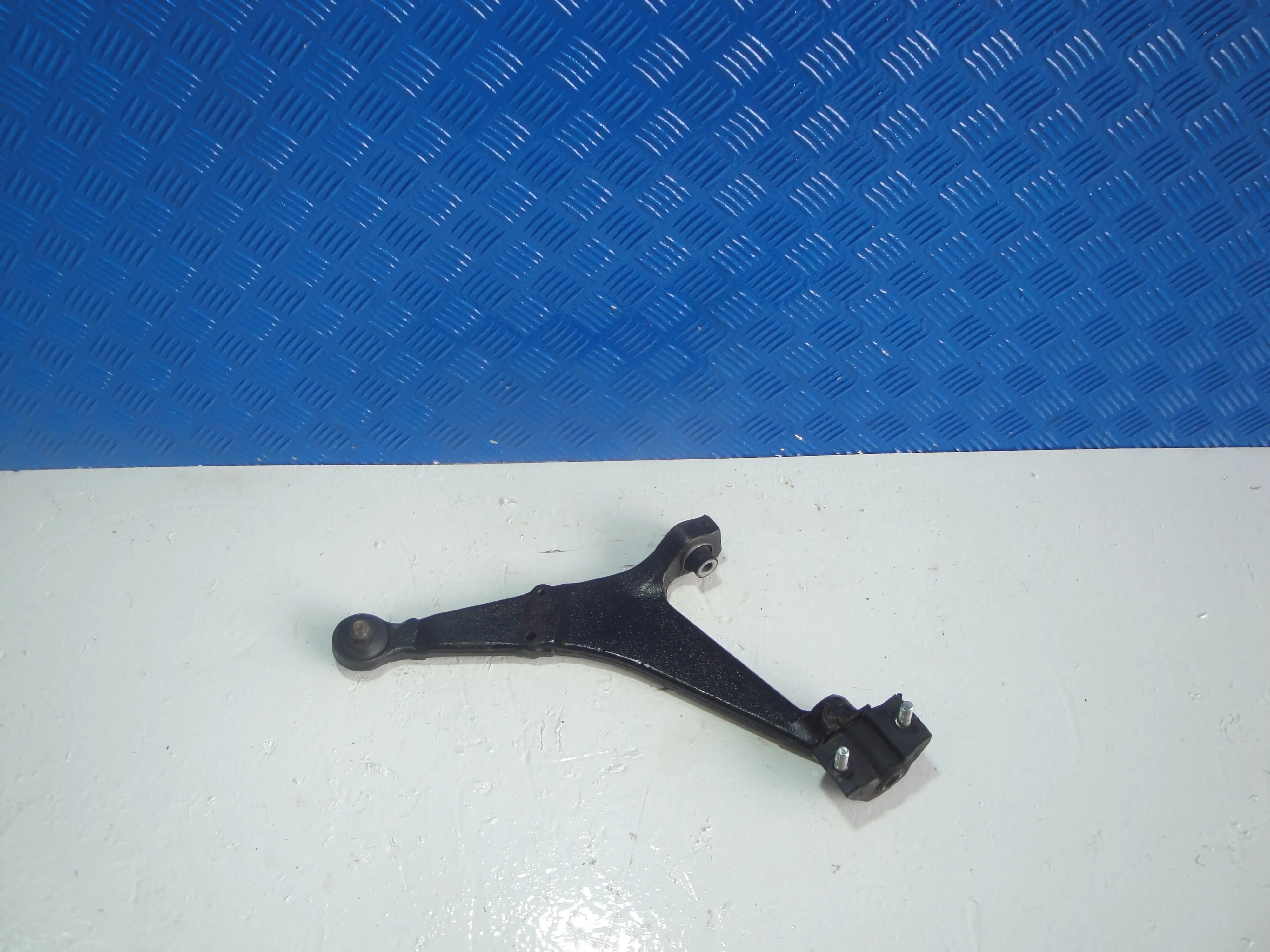 Μπροστινό Ψαλίδι Δεξιό …