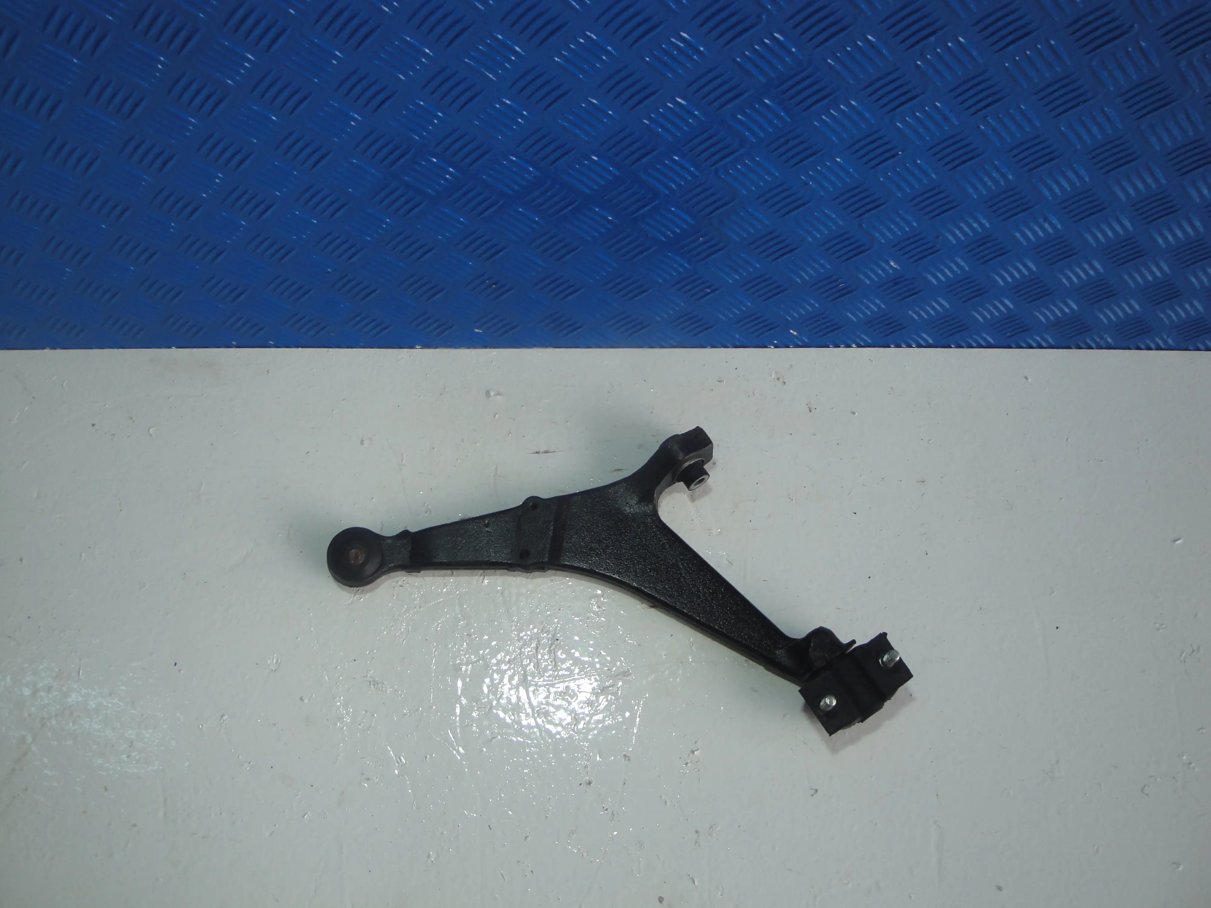 Μπροστινό Ψαλίδι Δεξιό …