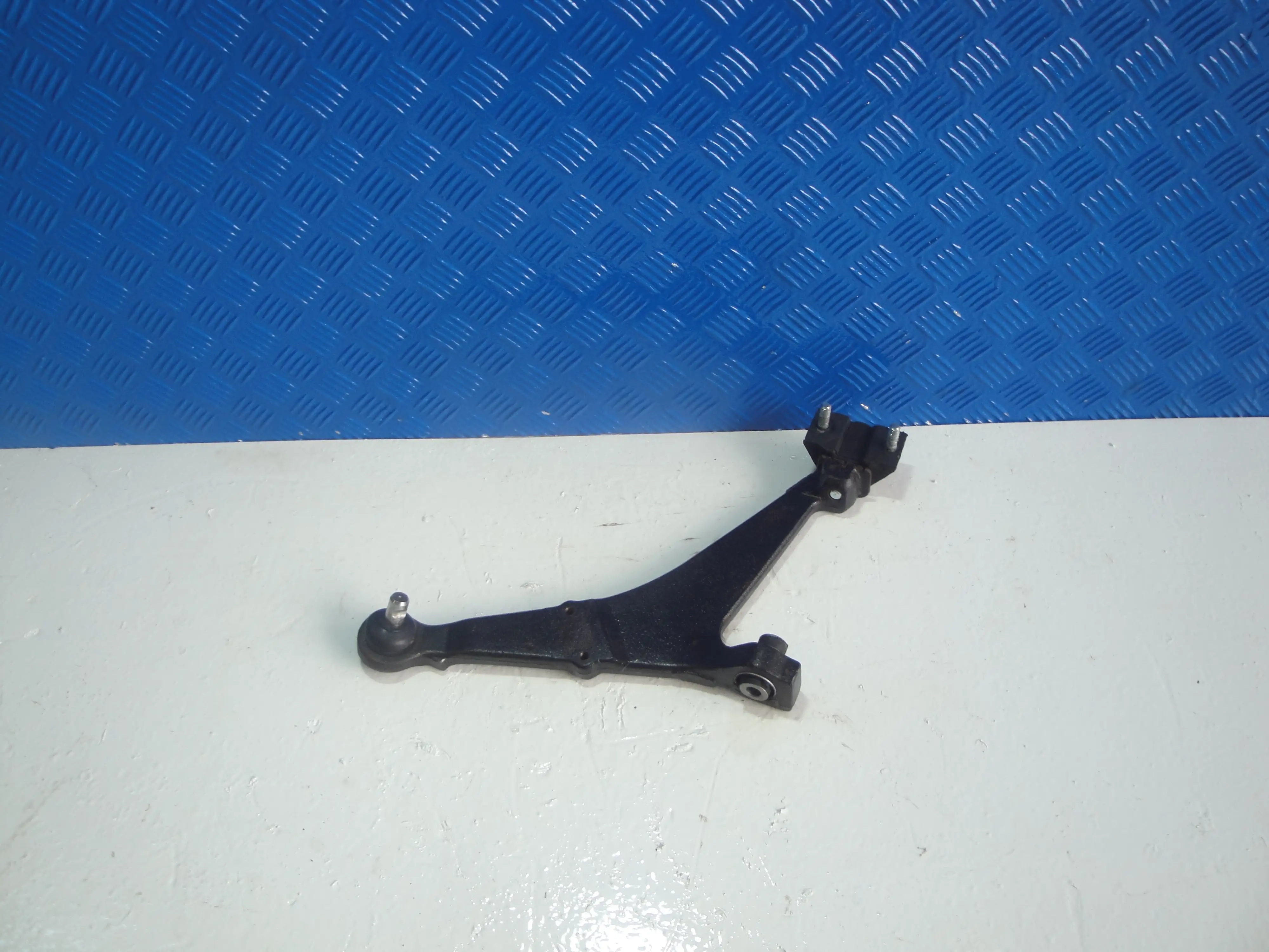 Μπροστινό Ψαλίδι Δεξιό …