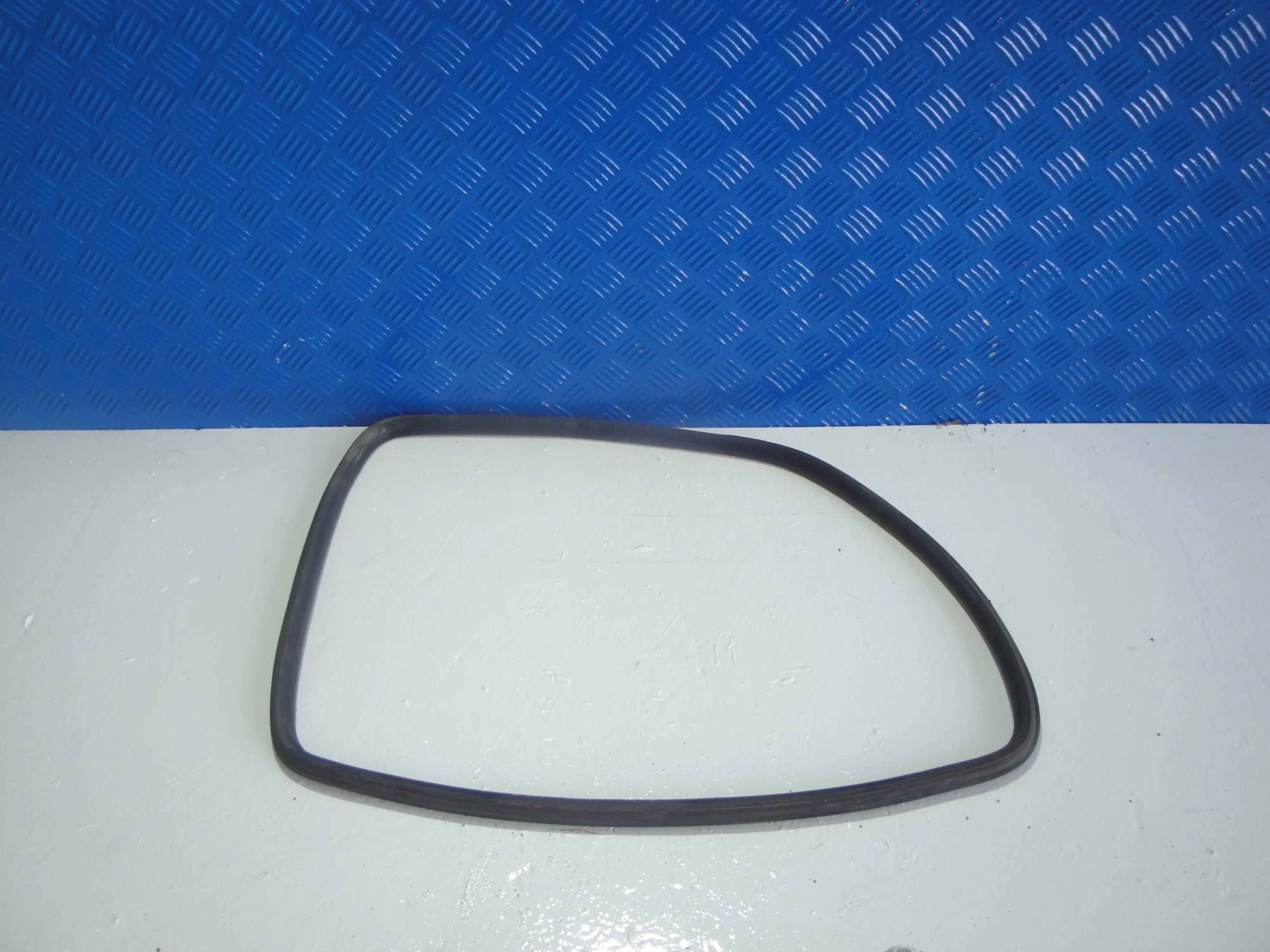 Λαστιχο παραθυρου πισω …