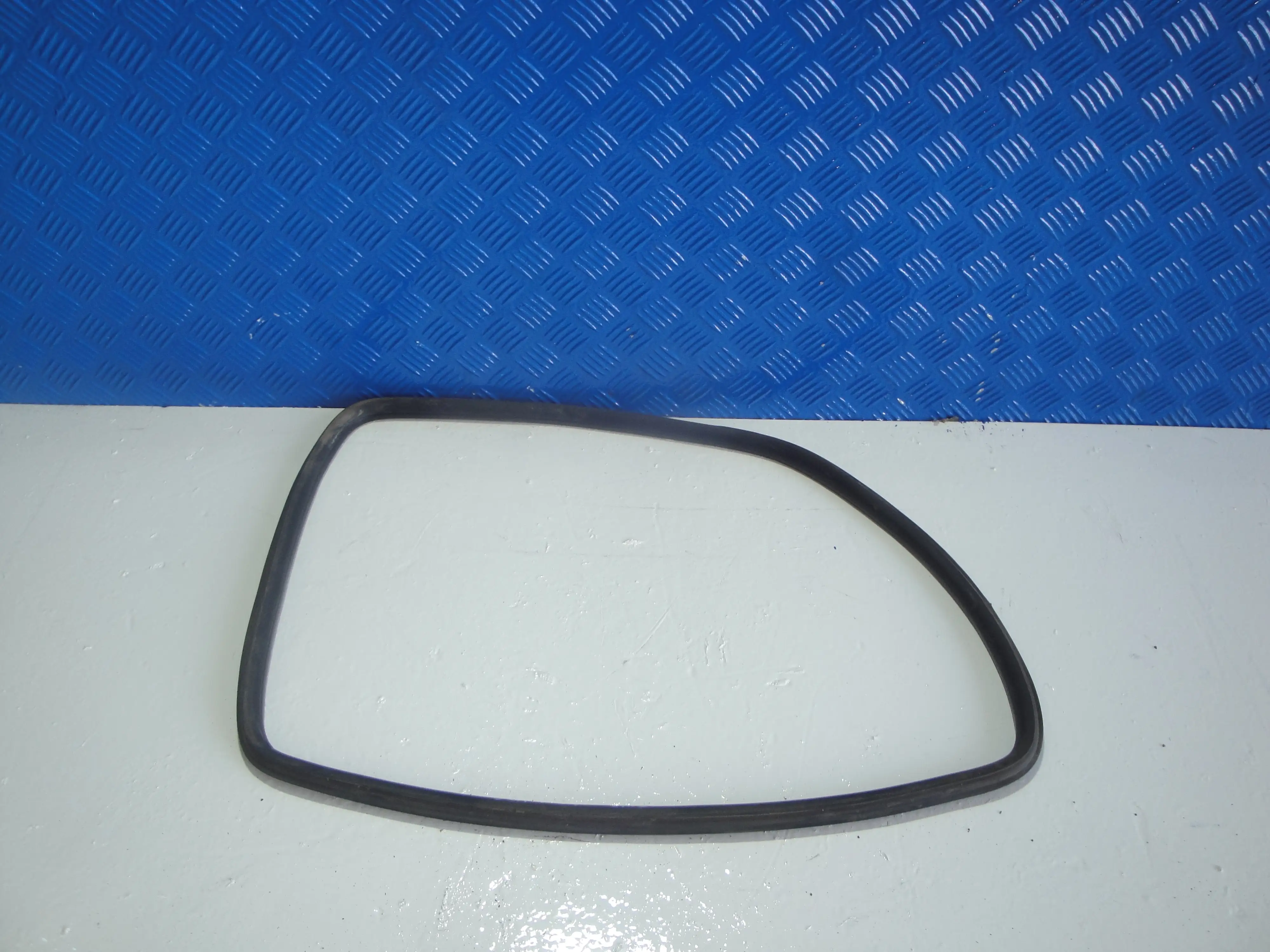 Λαστιχο παραθυρου πισω …