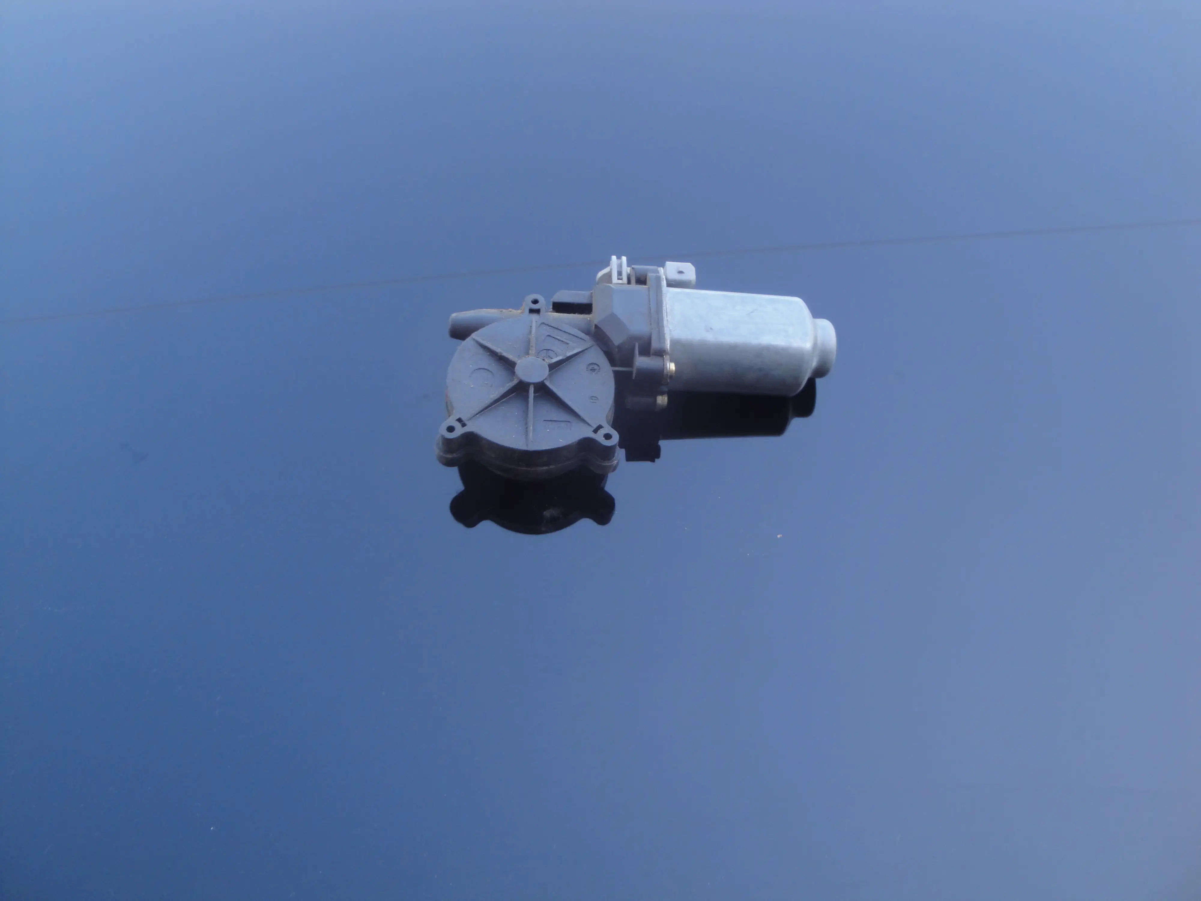 Μοτέρ Γρύλου Παραθύρου …