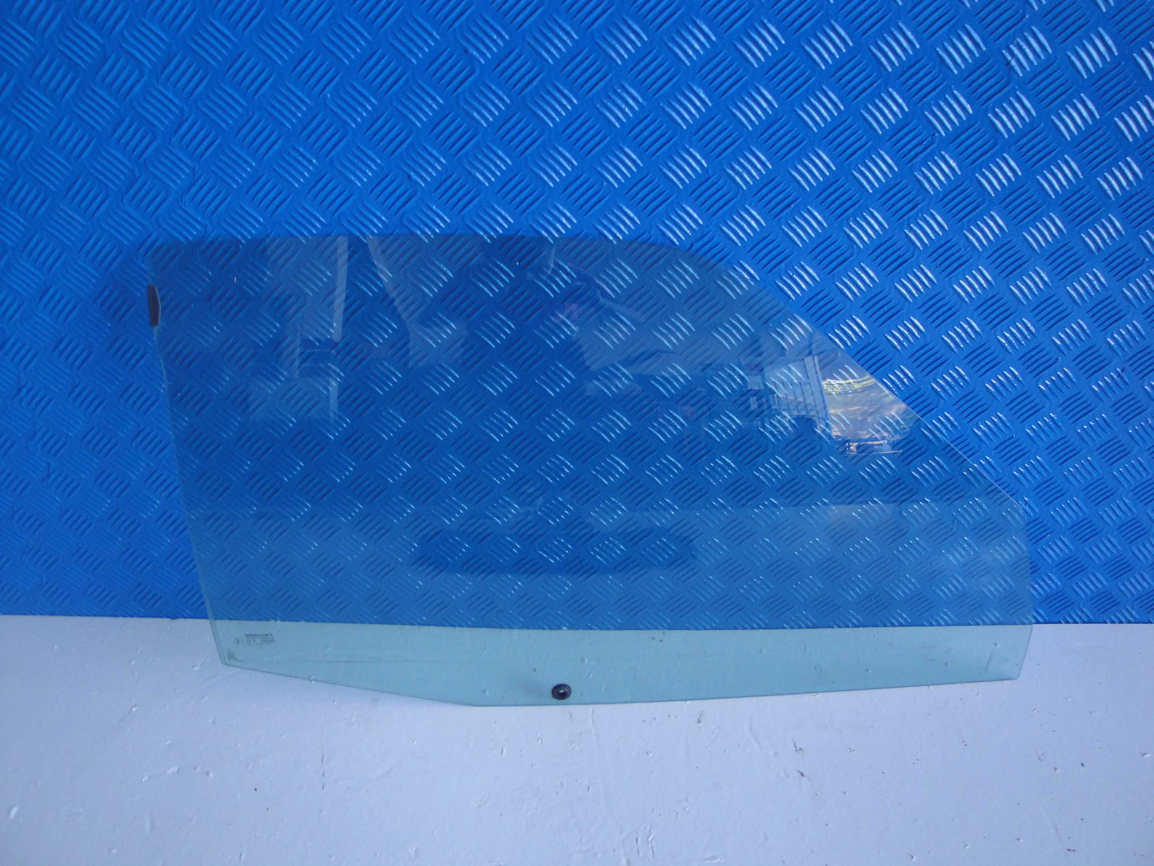 Τζαμι Παραθυρου Εμπρος …