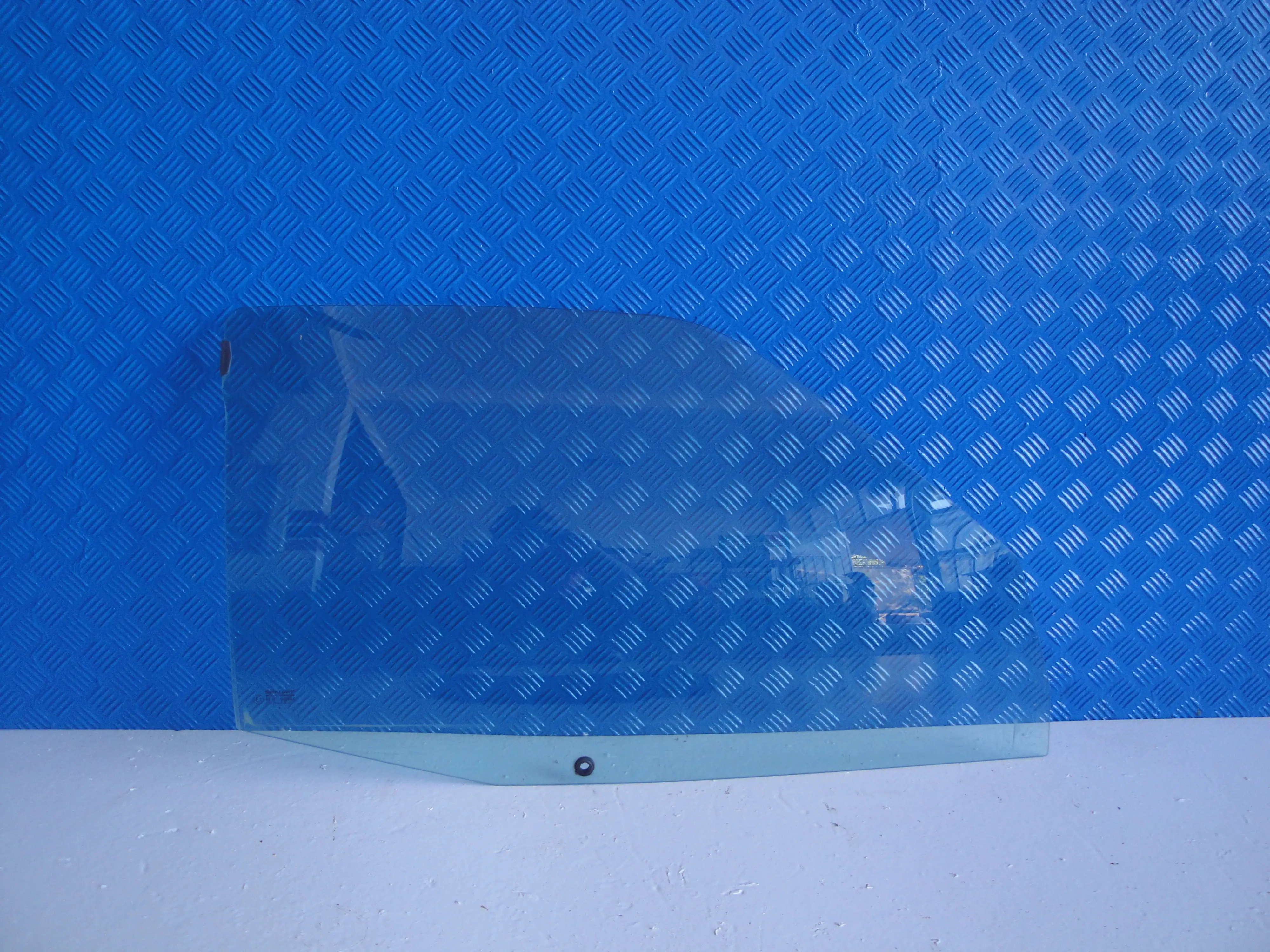 Τζαμι Παραθυρου Εμπρος …