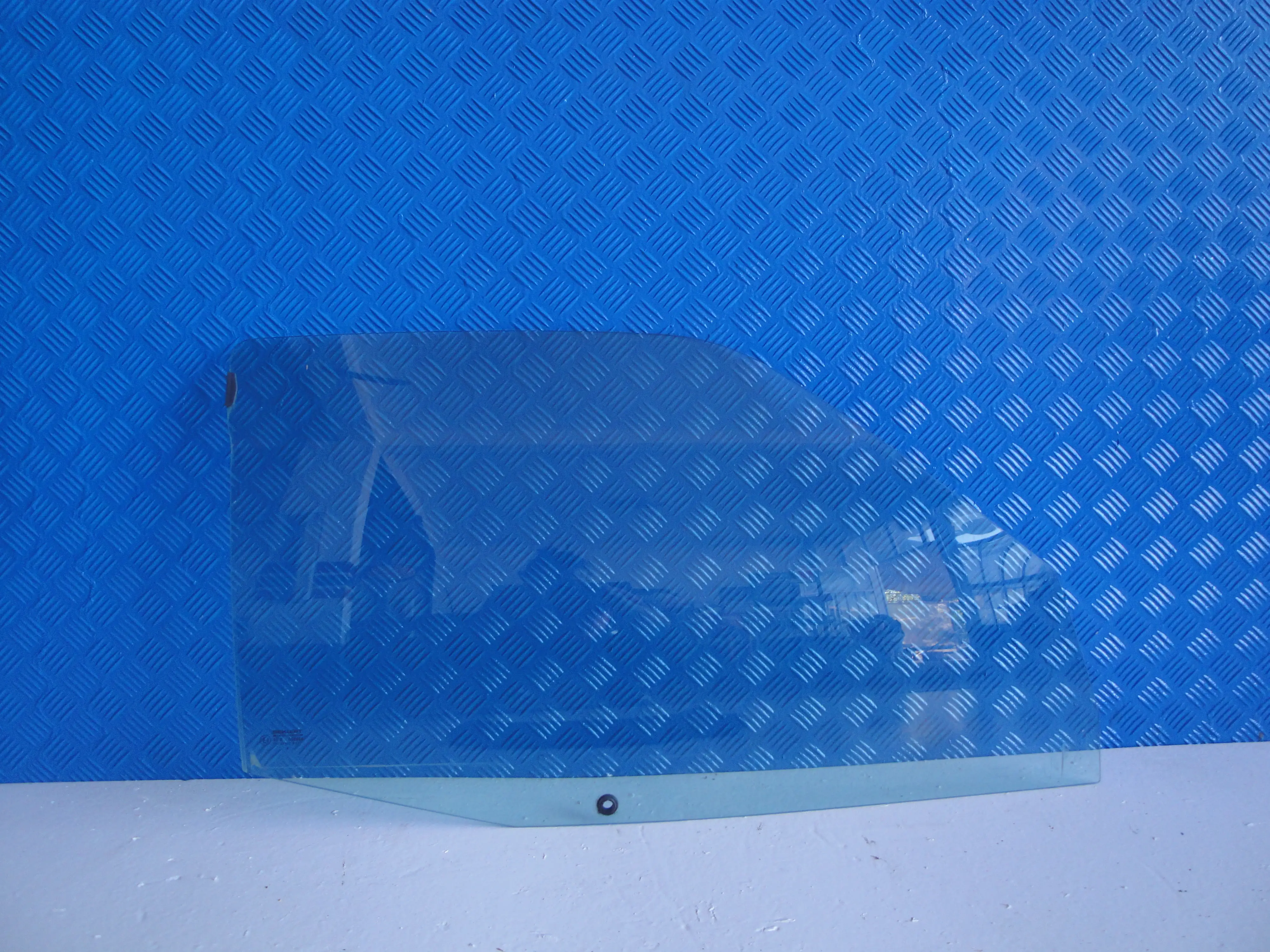 Τζαμι Παραθυρου Εμπρος …