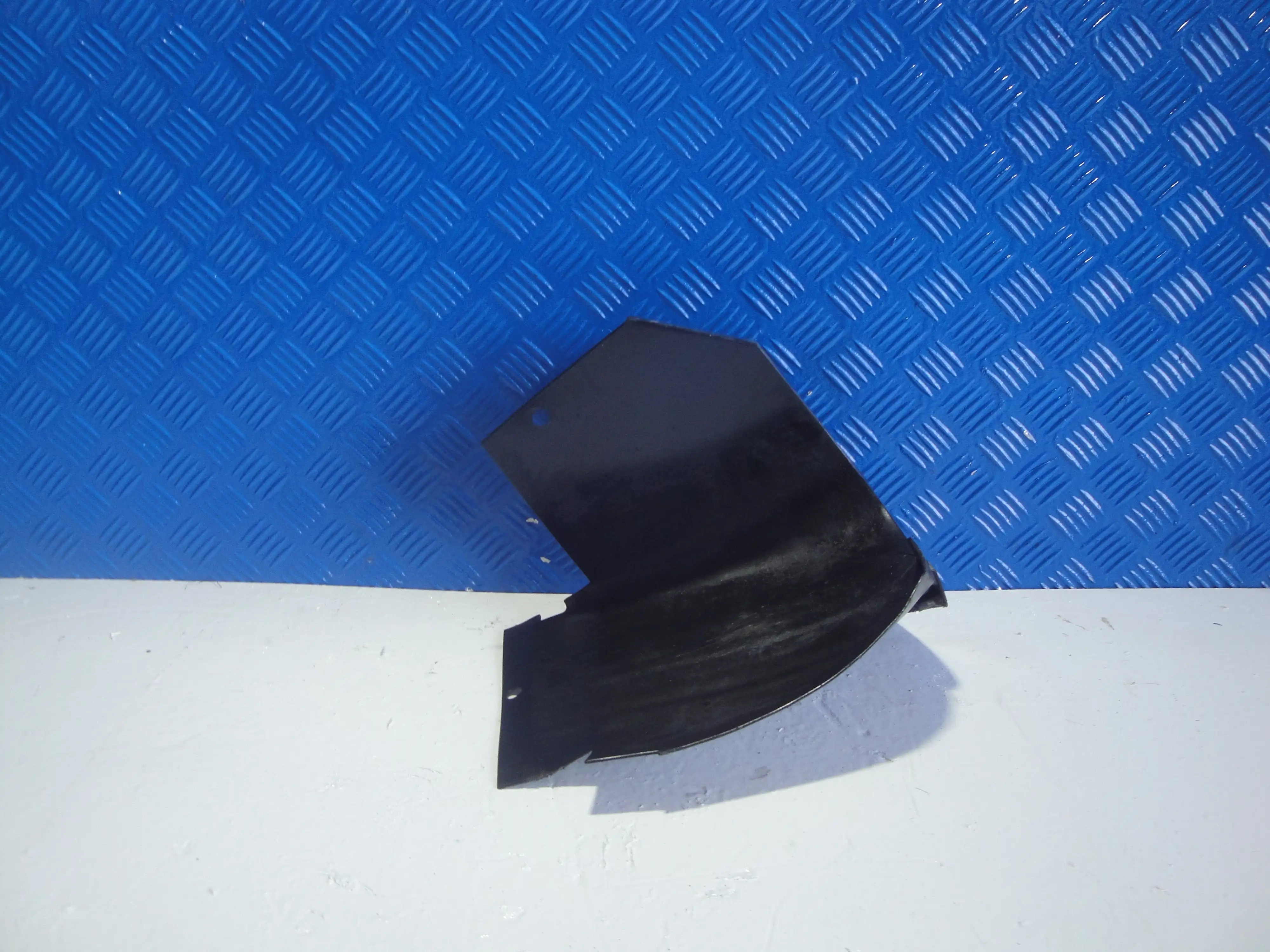 Θολος Πισω Αριστερα …