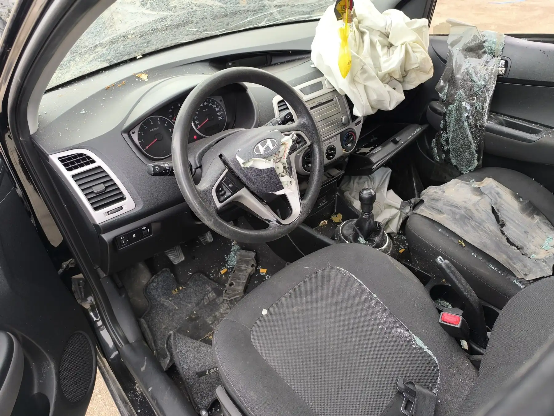 Ολόκληρο Αυτοκίνητο HYUNDAI …