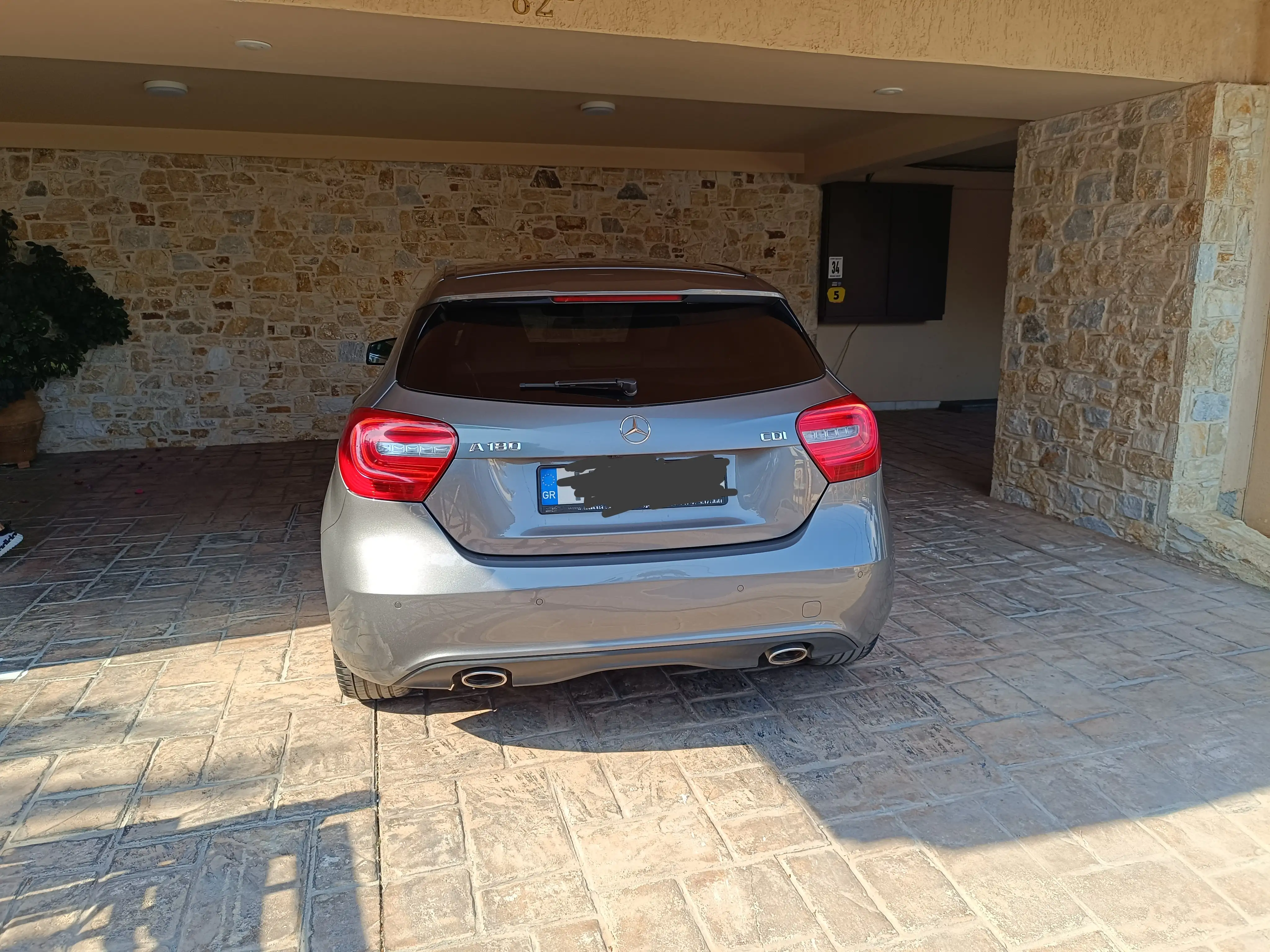 Mercedes-Benz A180 URBAN …