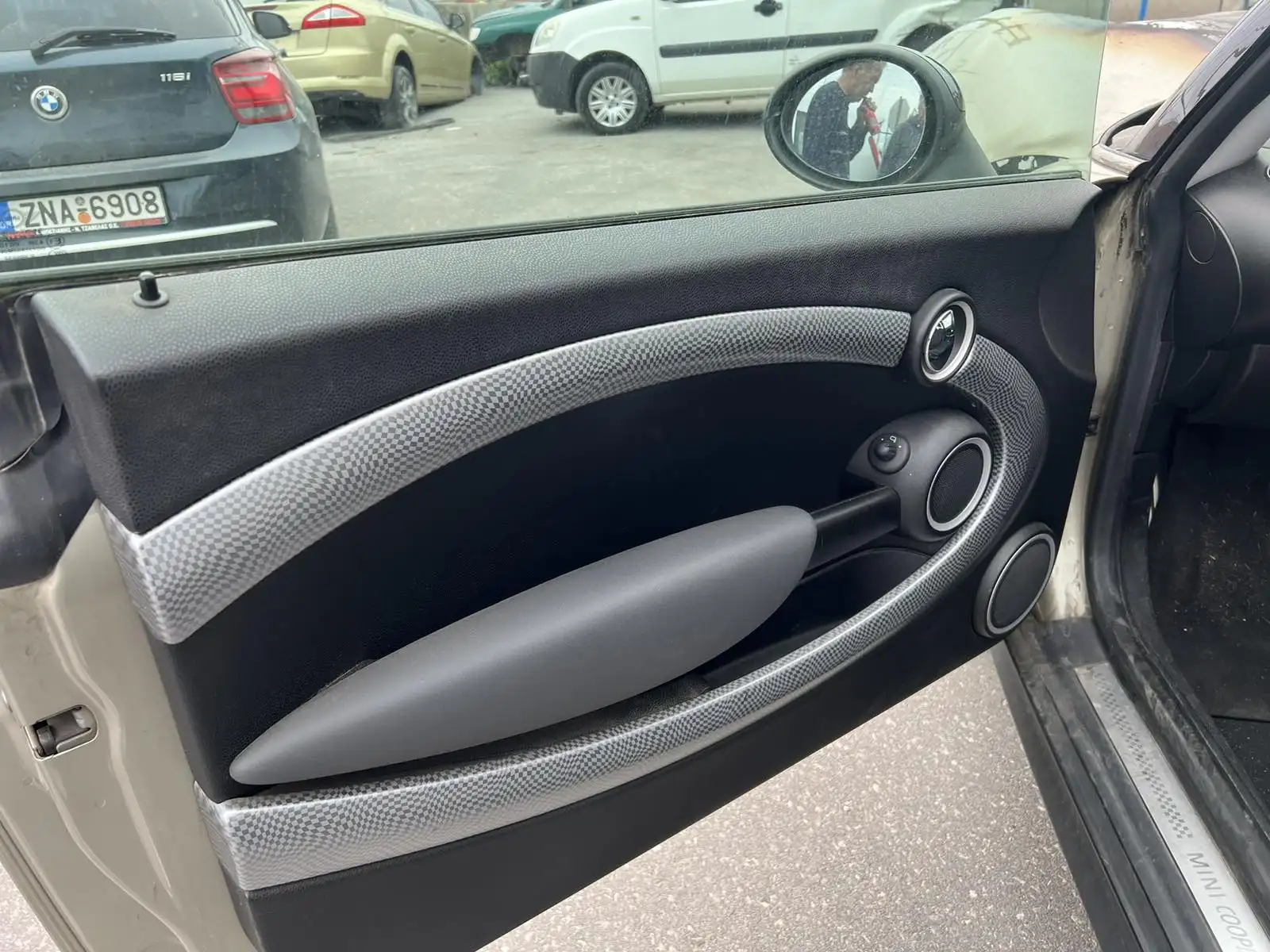 Ολόκληρο Αυτοκίνητο MINI …