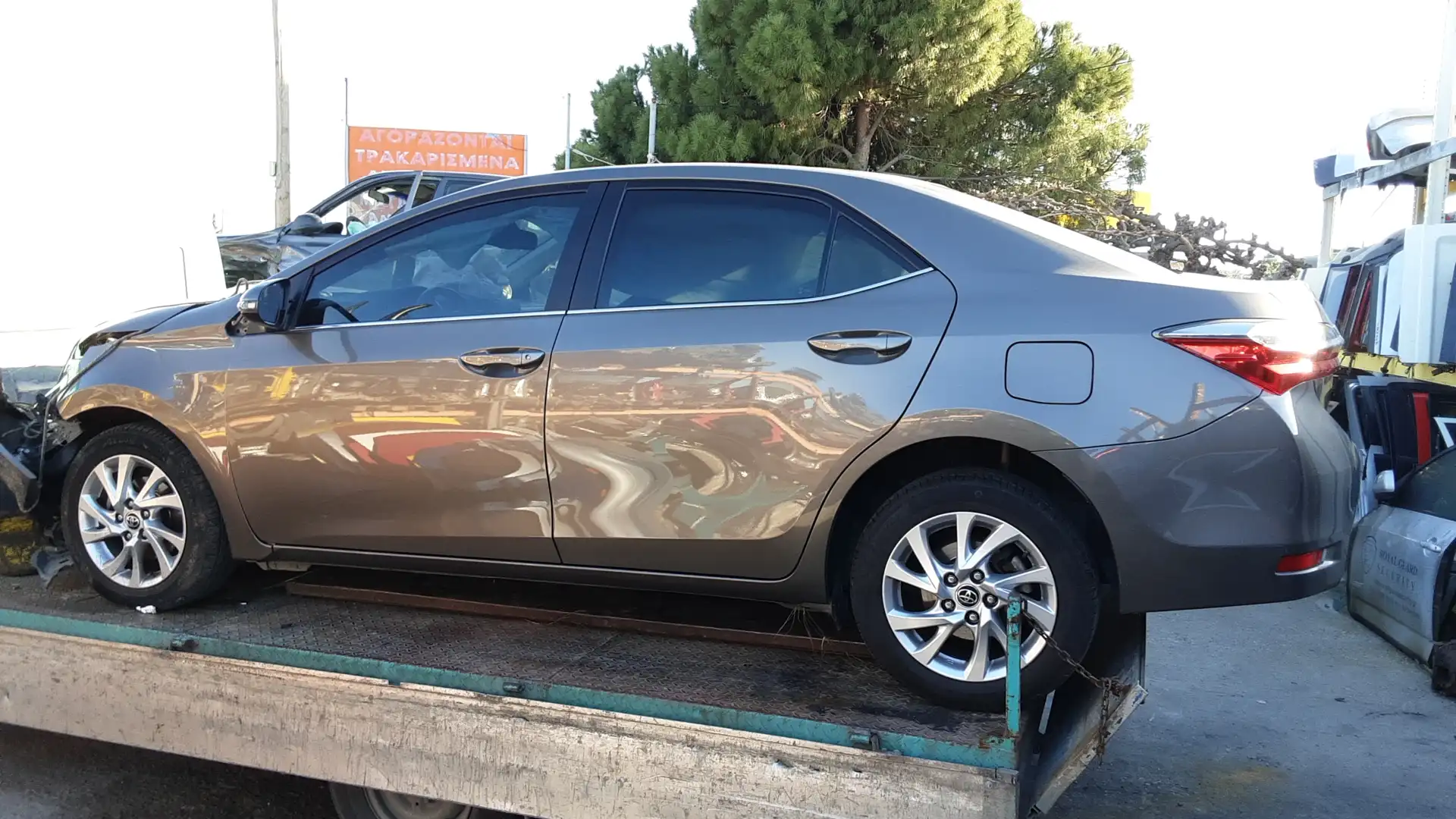 Ολόκληρο Αυτοκίνητο TOYOTA …