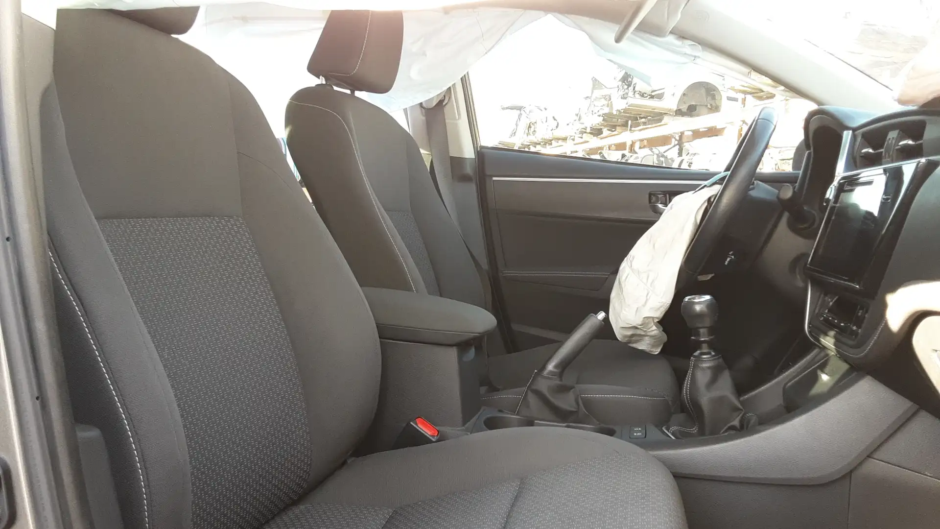 Ολόκληρο Αυτοκίνητο TOYOTA …