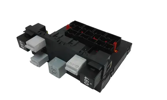 Ασφαλειοθήκη VW GOLF …