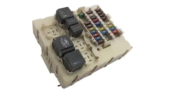 Ασφαλειοθήκη FORD FOCUS …