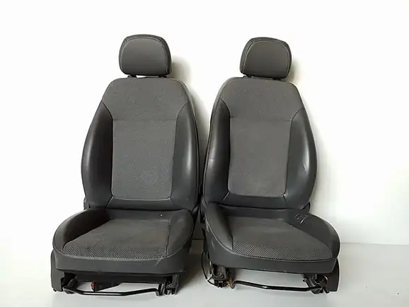 Καθίσματα OPEL CORSA Hatchback / 3dr 2006 - 2011 ( D ) 1.0 (L08, L68)  ( Z 10 XEP  ) (60 hp ) Βενζίνη #XC134859