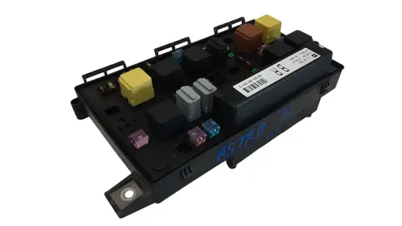 Ασφαλειοθήκη OPEL ASTRA …