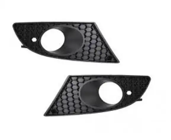 Δίχτυ Προφυλακτήρα SEAT LEON Hatchback / 5dr 2009 - 2013 ( 1P ) 1.2 TSI  ( CBZB  ) (105 hp ) Βενζίνη #028104806