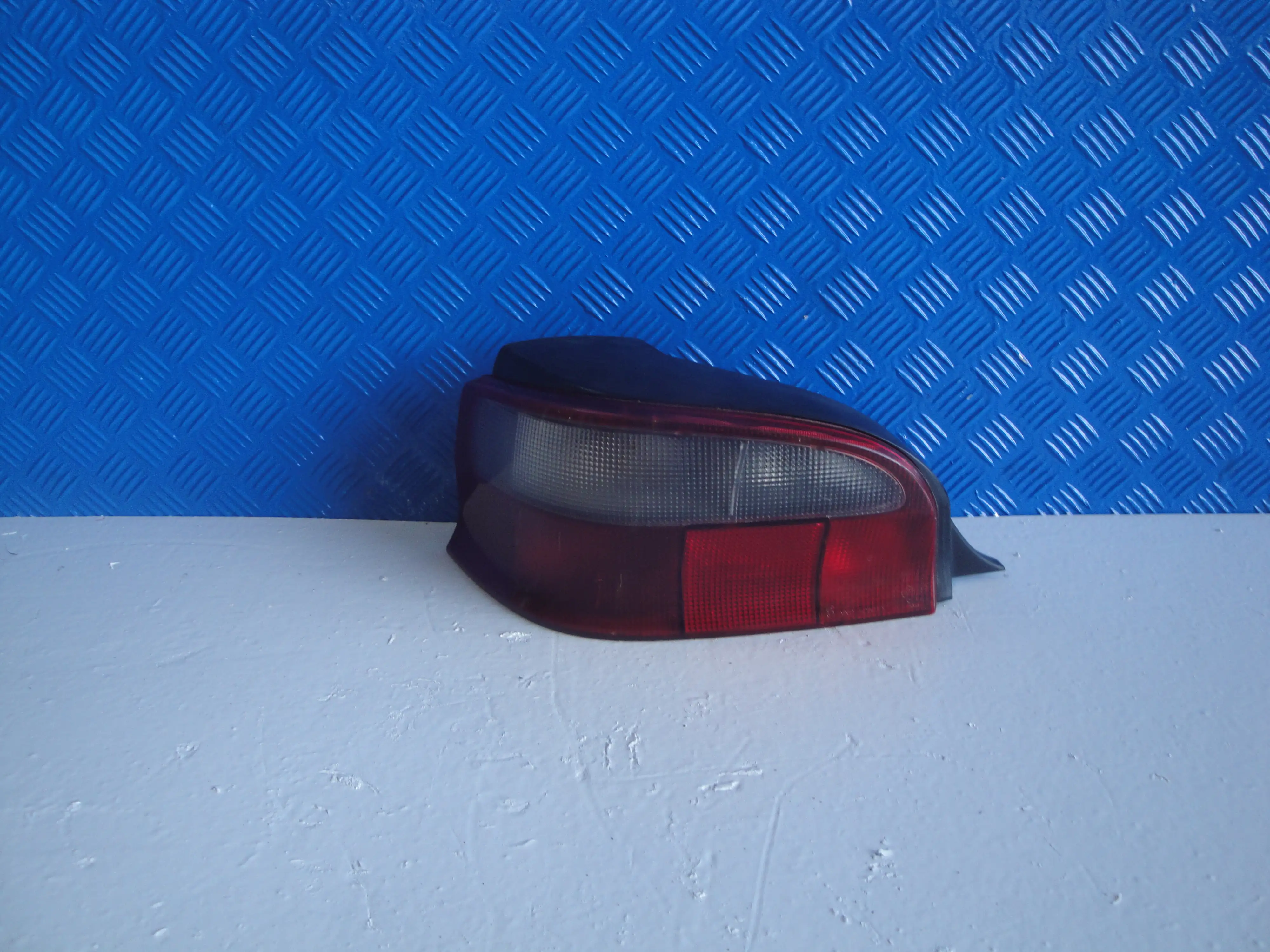 Φανάρι Πίσω Αριστερά …