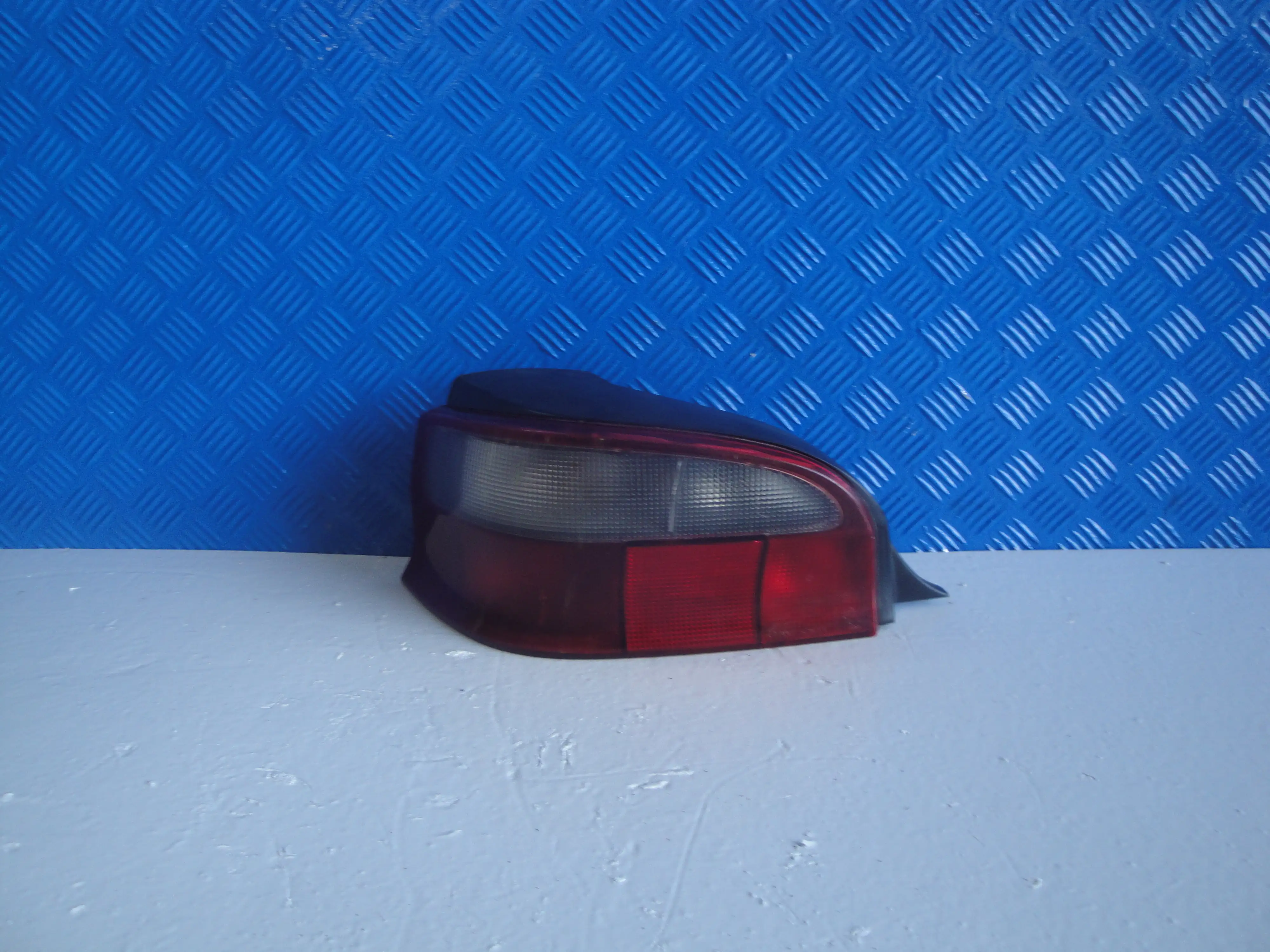 Φανάρι Πίσω Αριστερά …