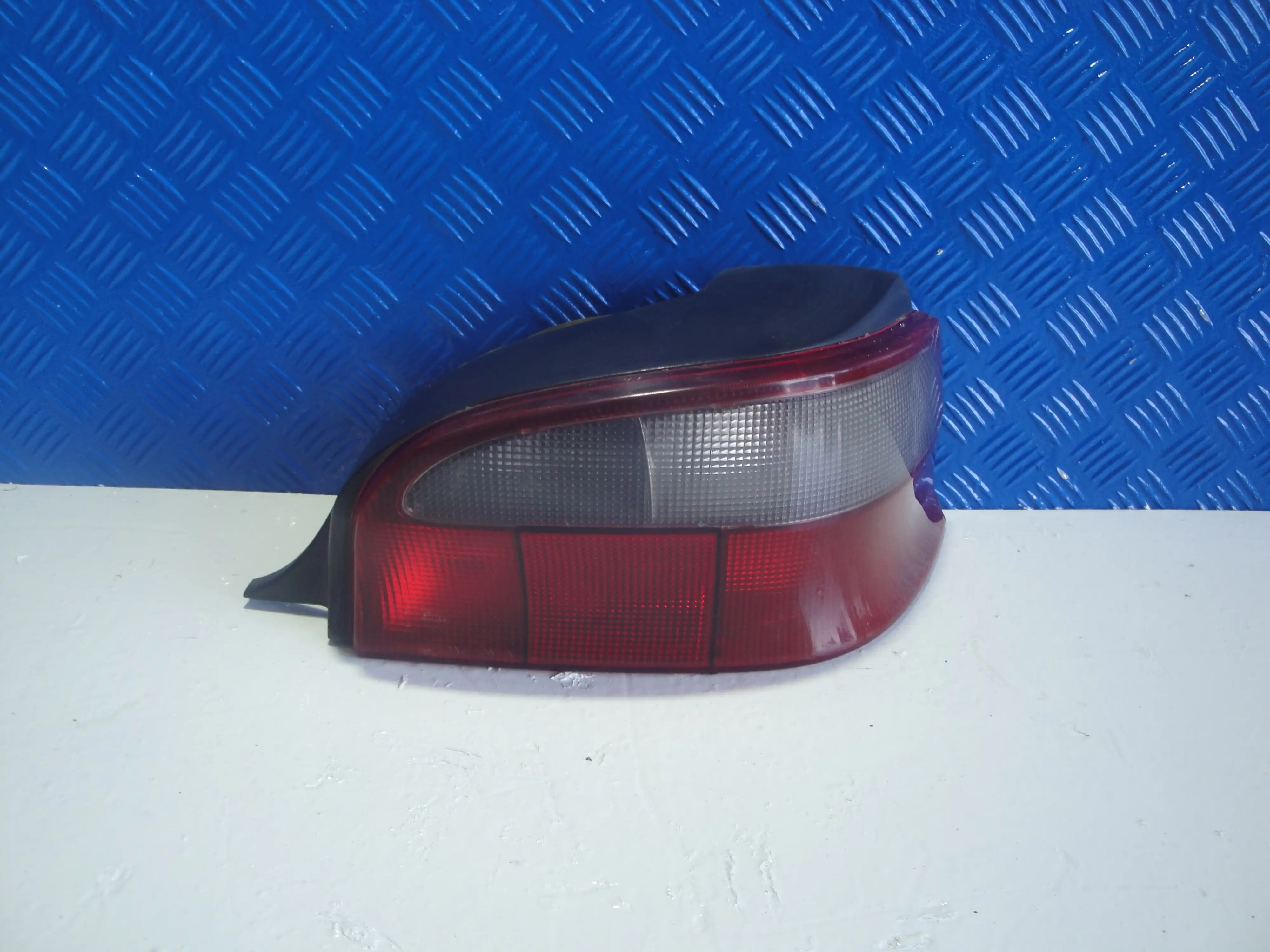 Φανάρι Πίσω Αριστερά …