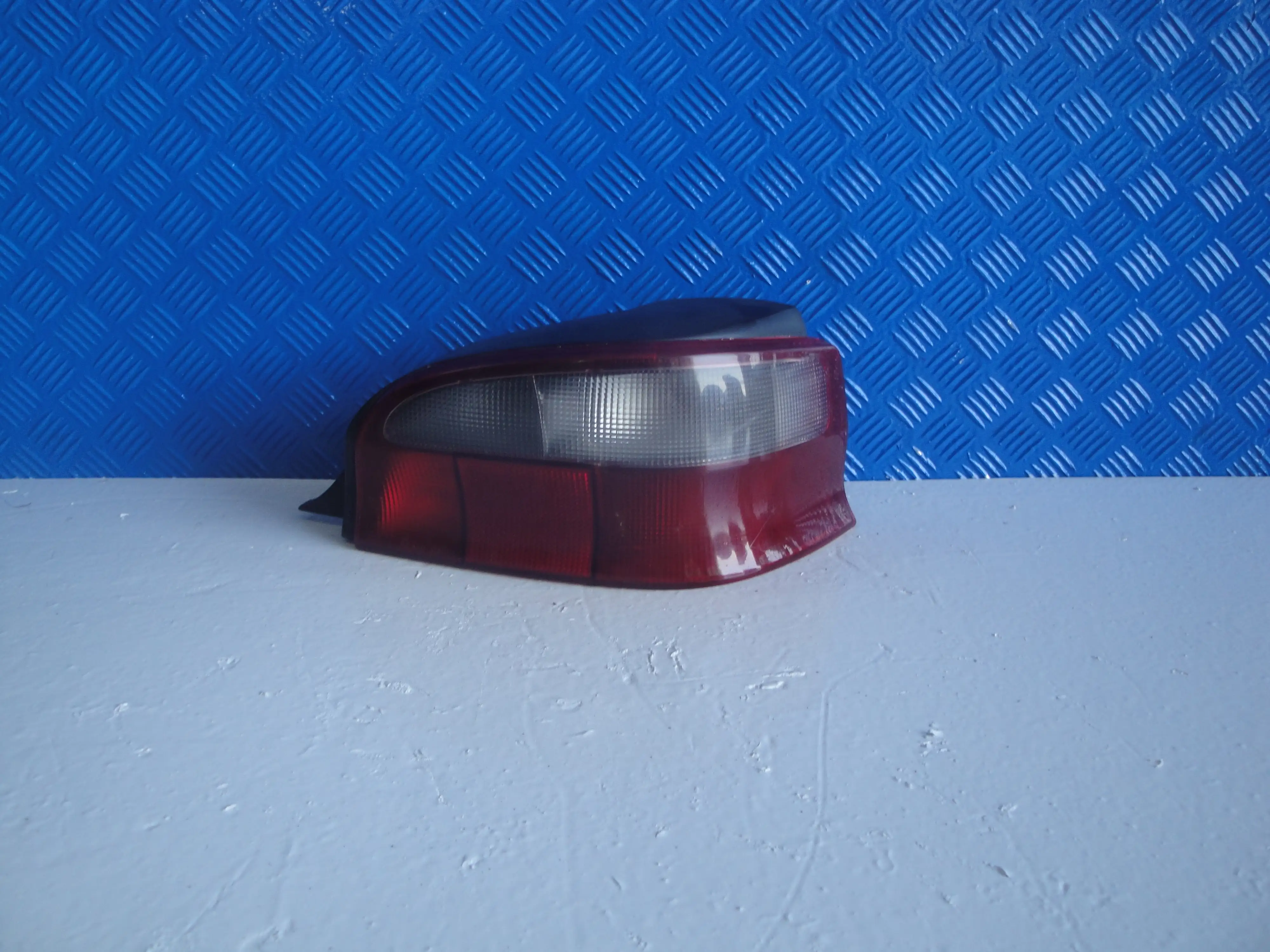 Φανάρι Πίσω Δεξιά …